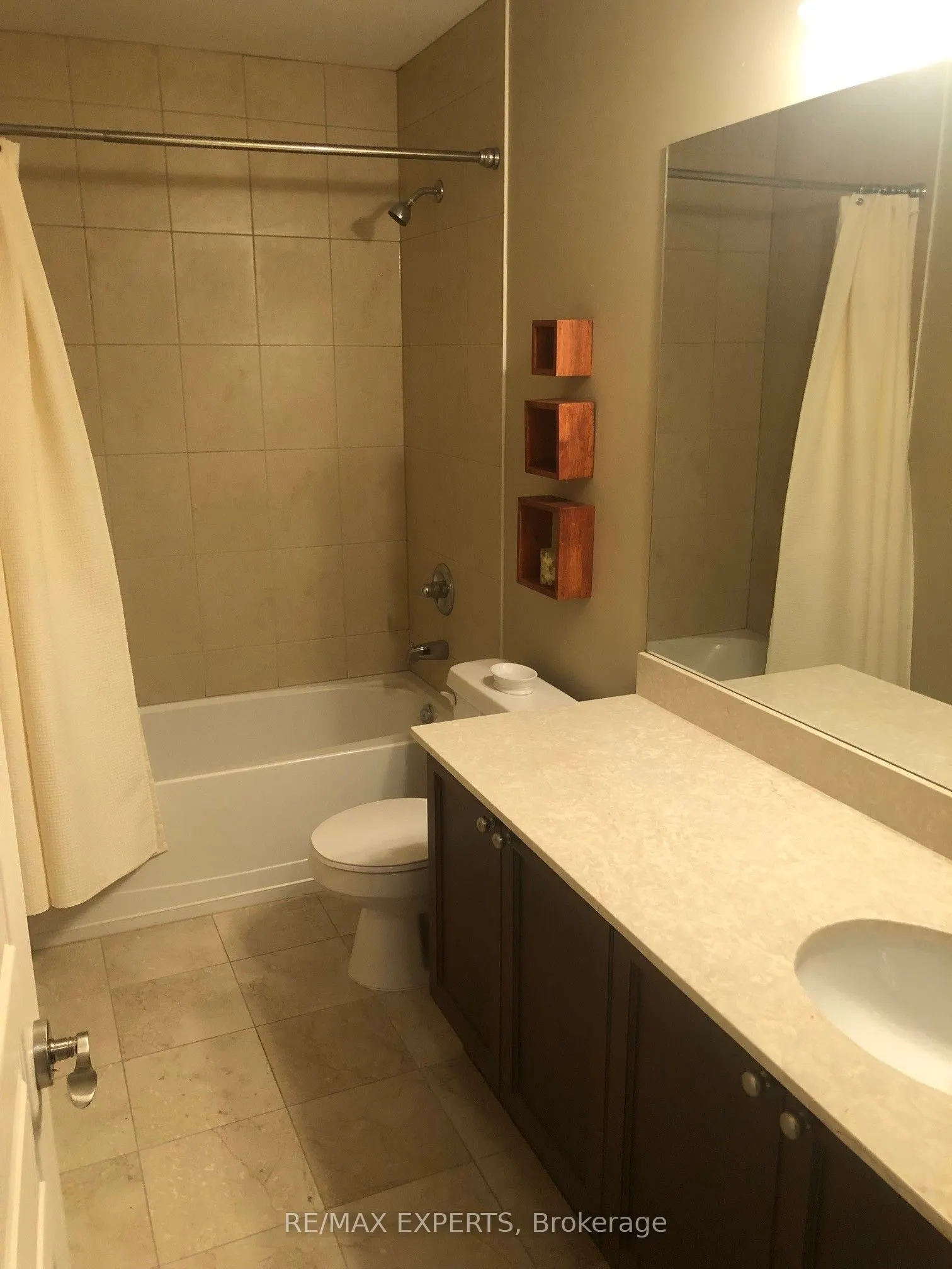 110 Rolling Hills Lane W