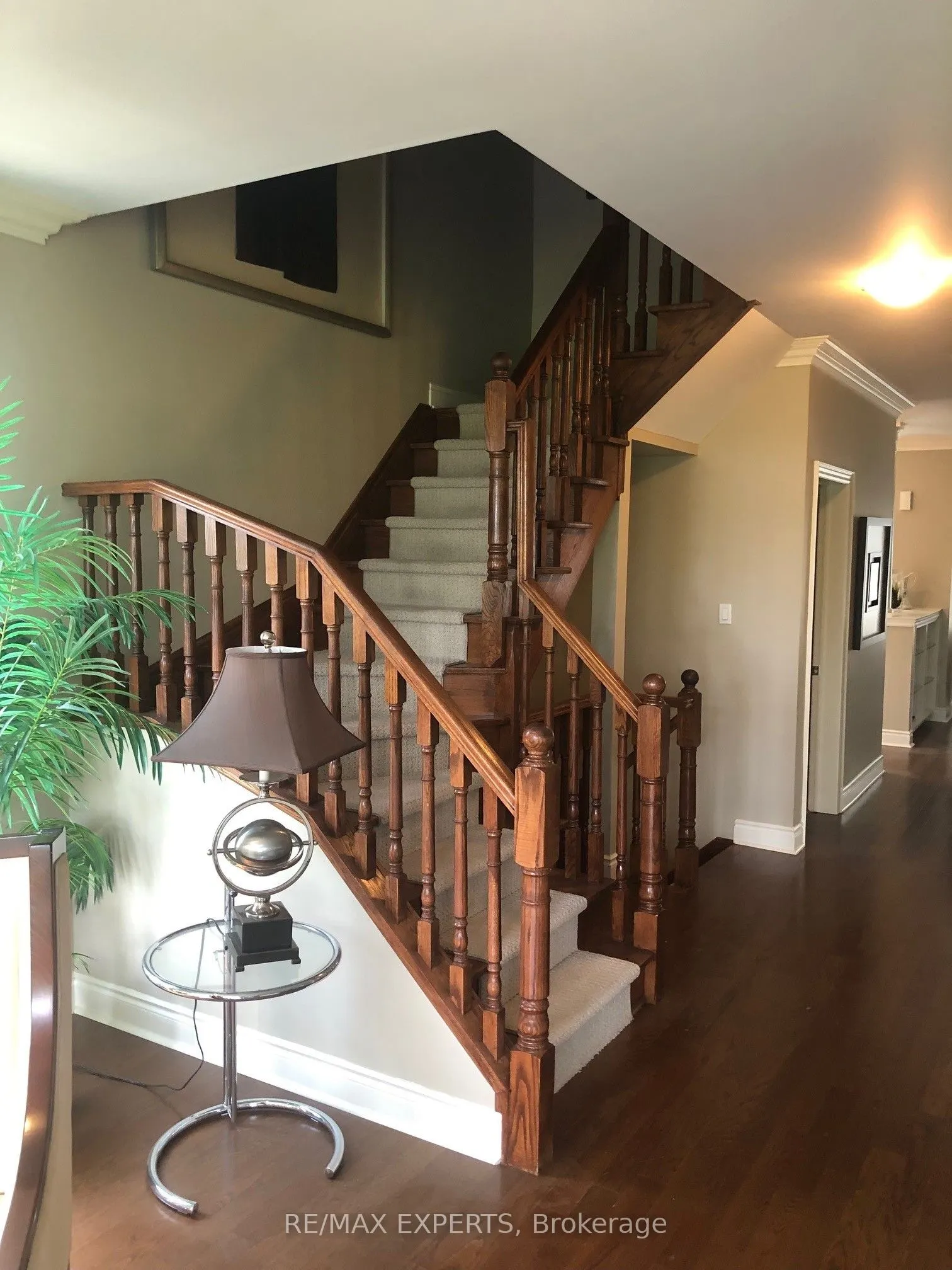 110 Rolling Hills Lane W
