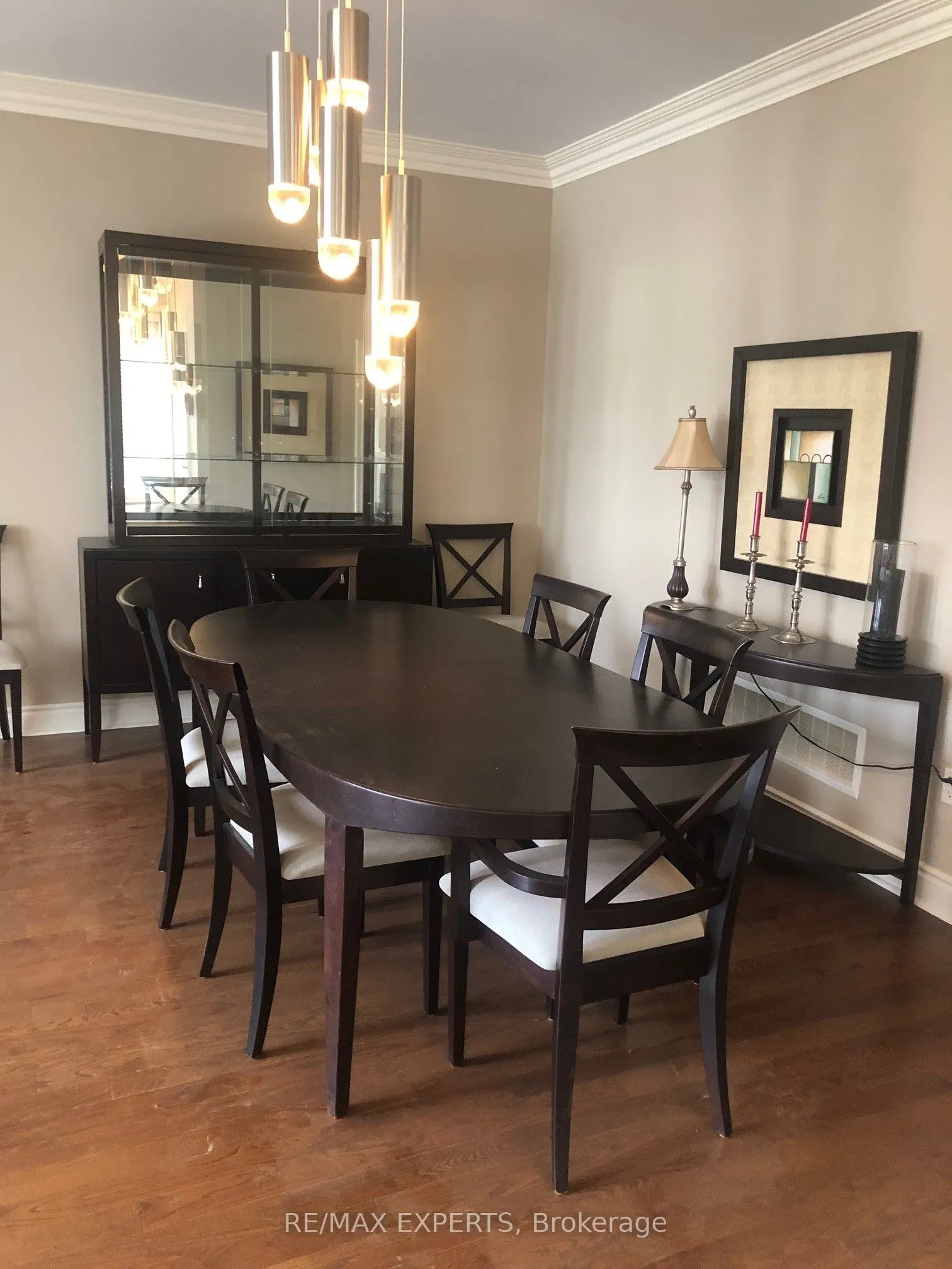 110 Rolling Hills Lane W