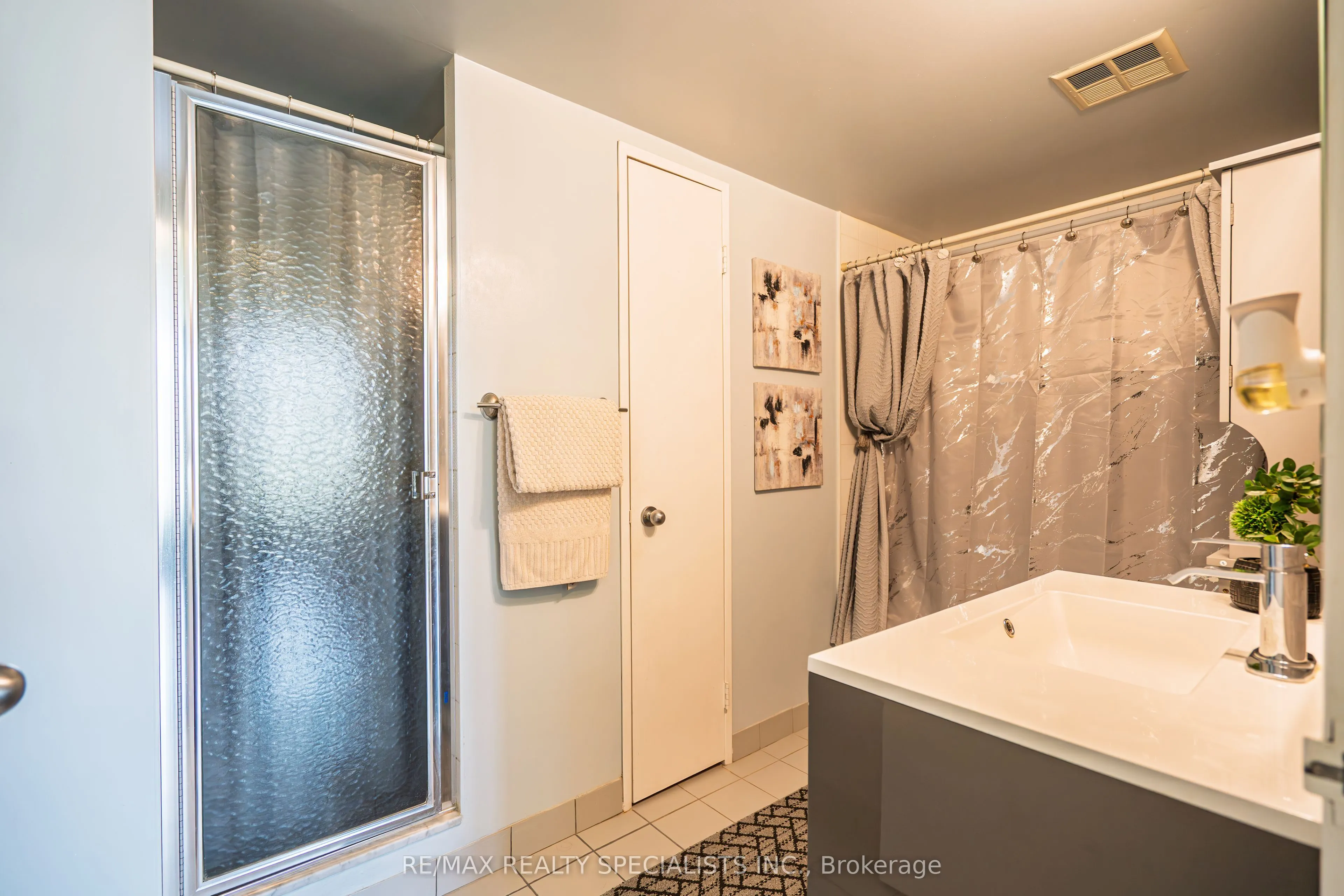 75 King Street E, #703