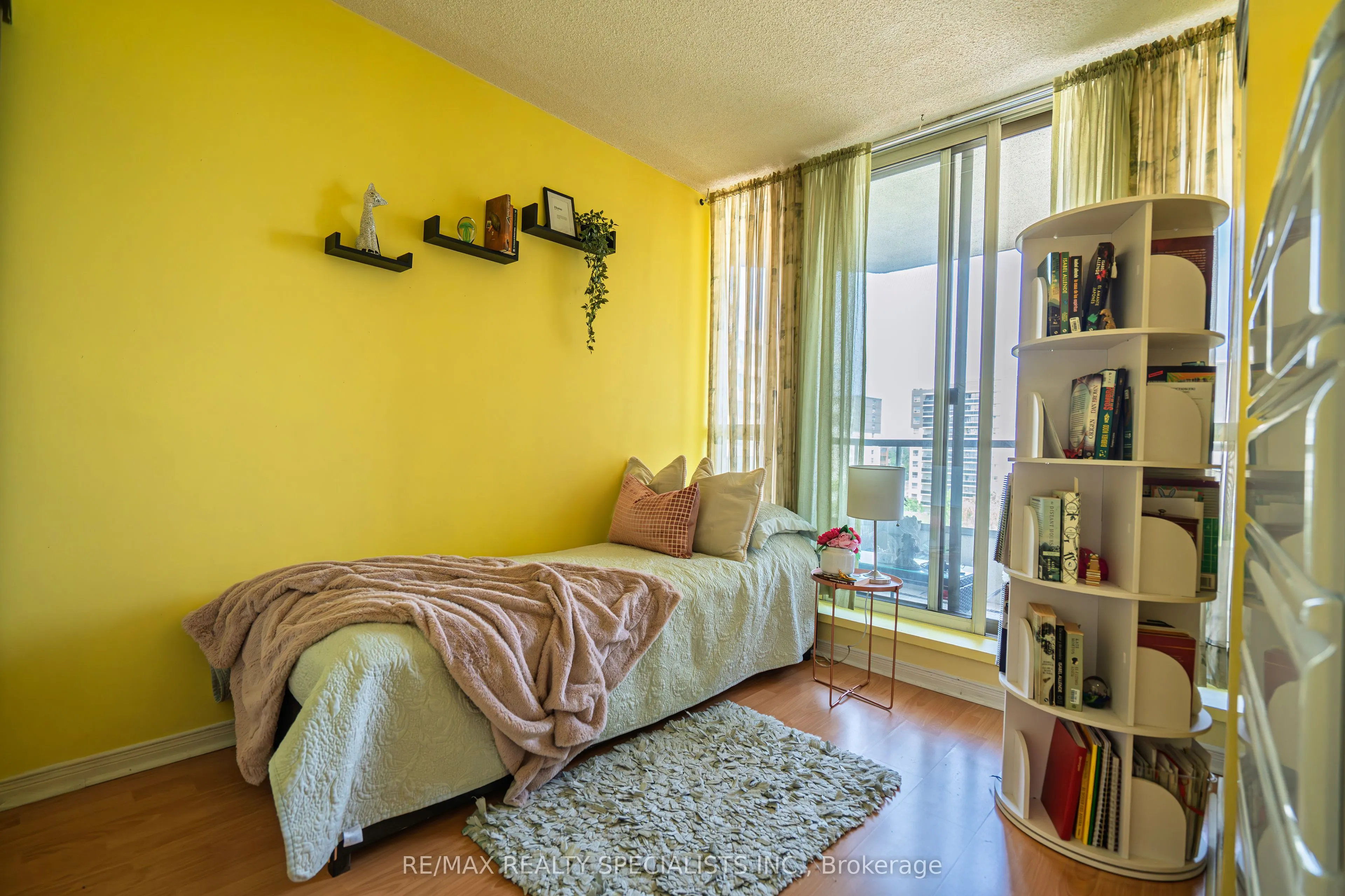 75 King Street E, #703