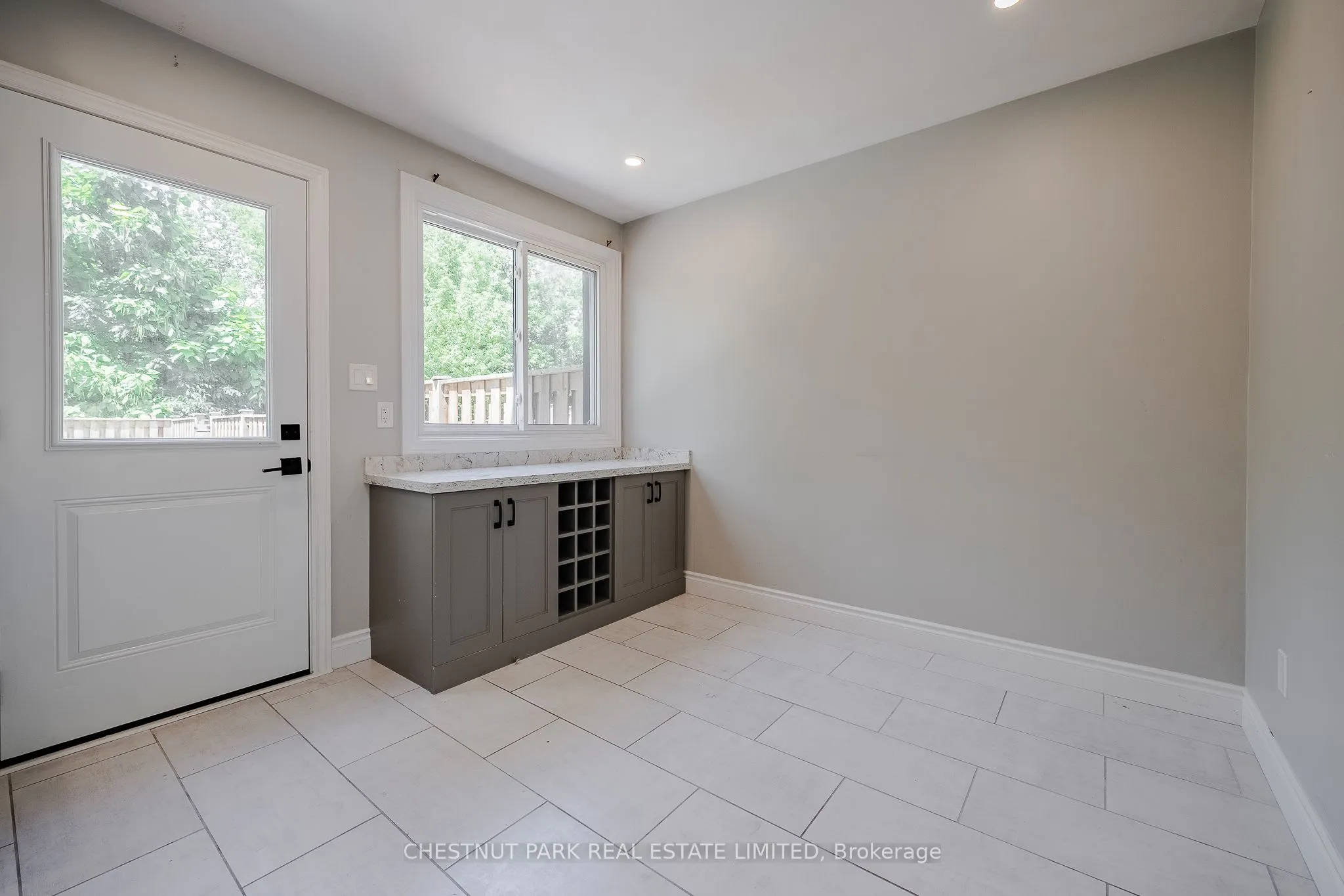 1435 Leighland Road