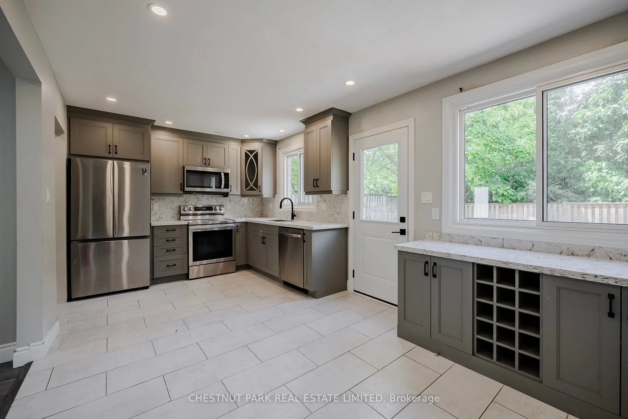 1435 Leighland Road