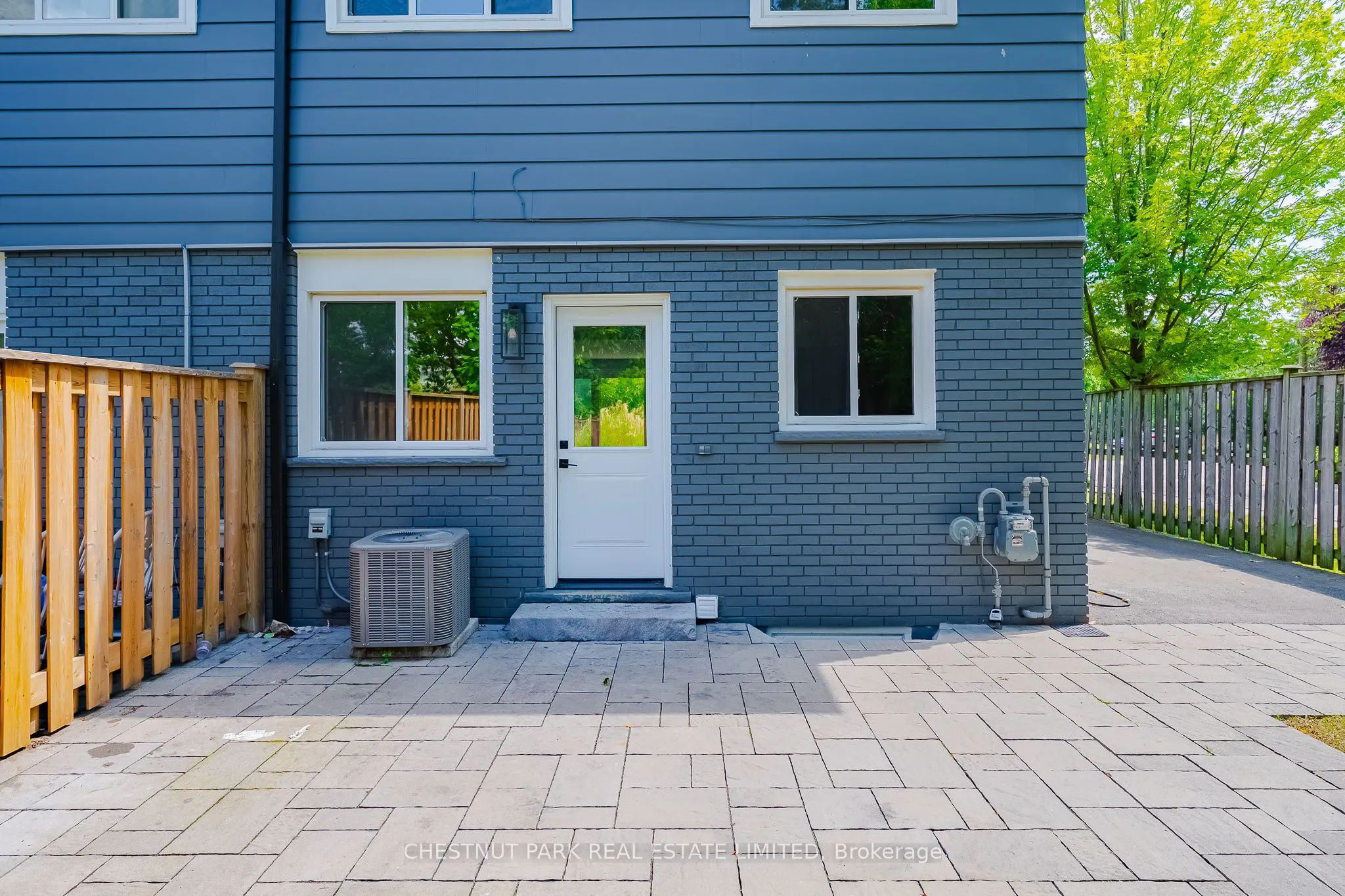 1435 Leighland Road