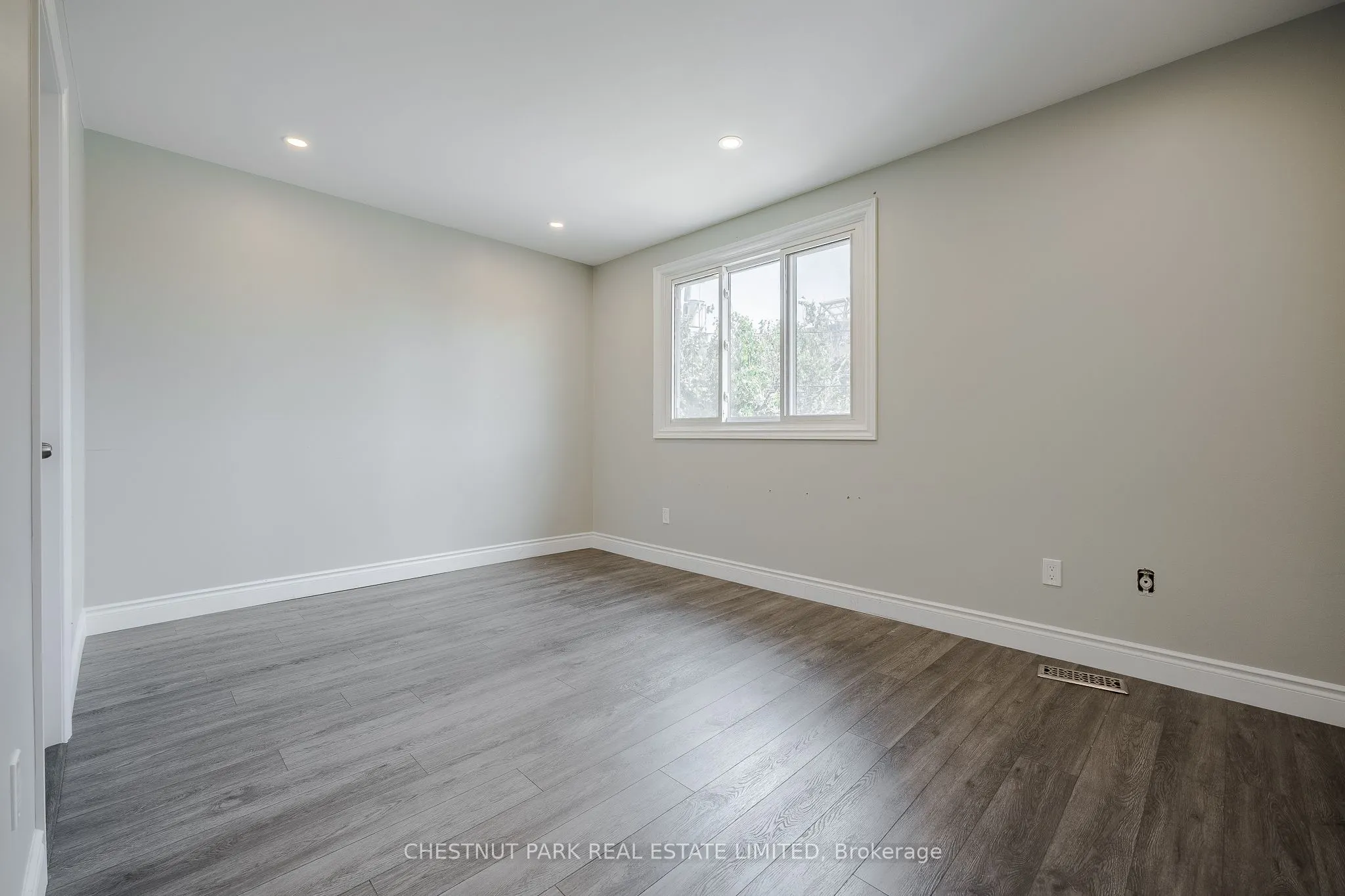 1435 Leighland Road