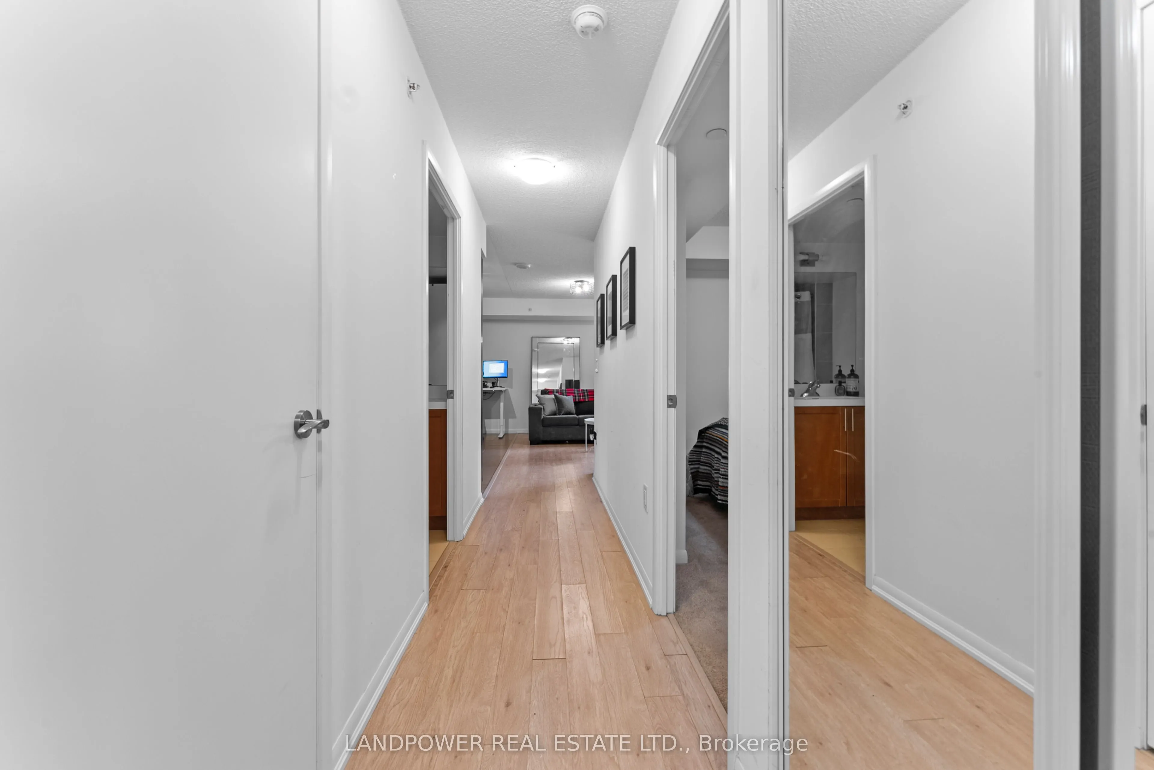 830 Lawrence Avenue W, #724