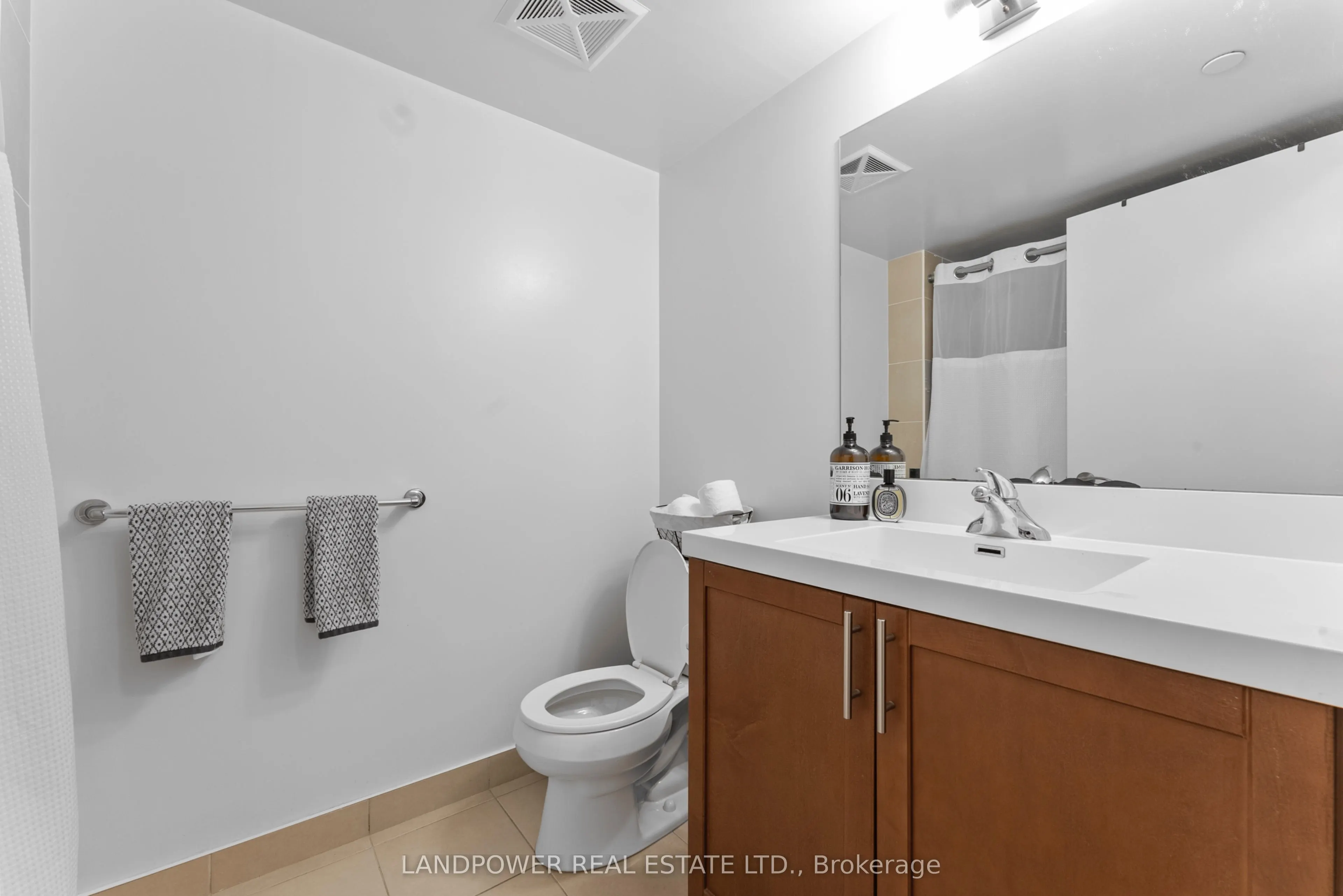 830 Lawrence Avenue W, #724