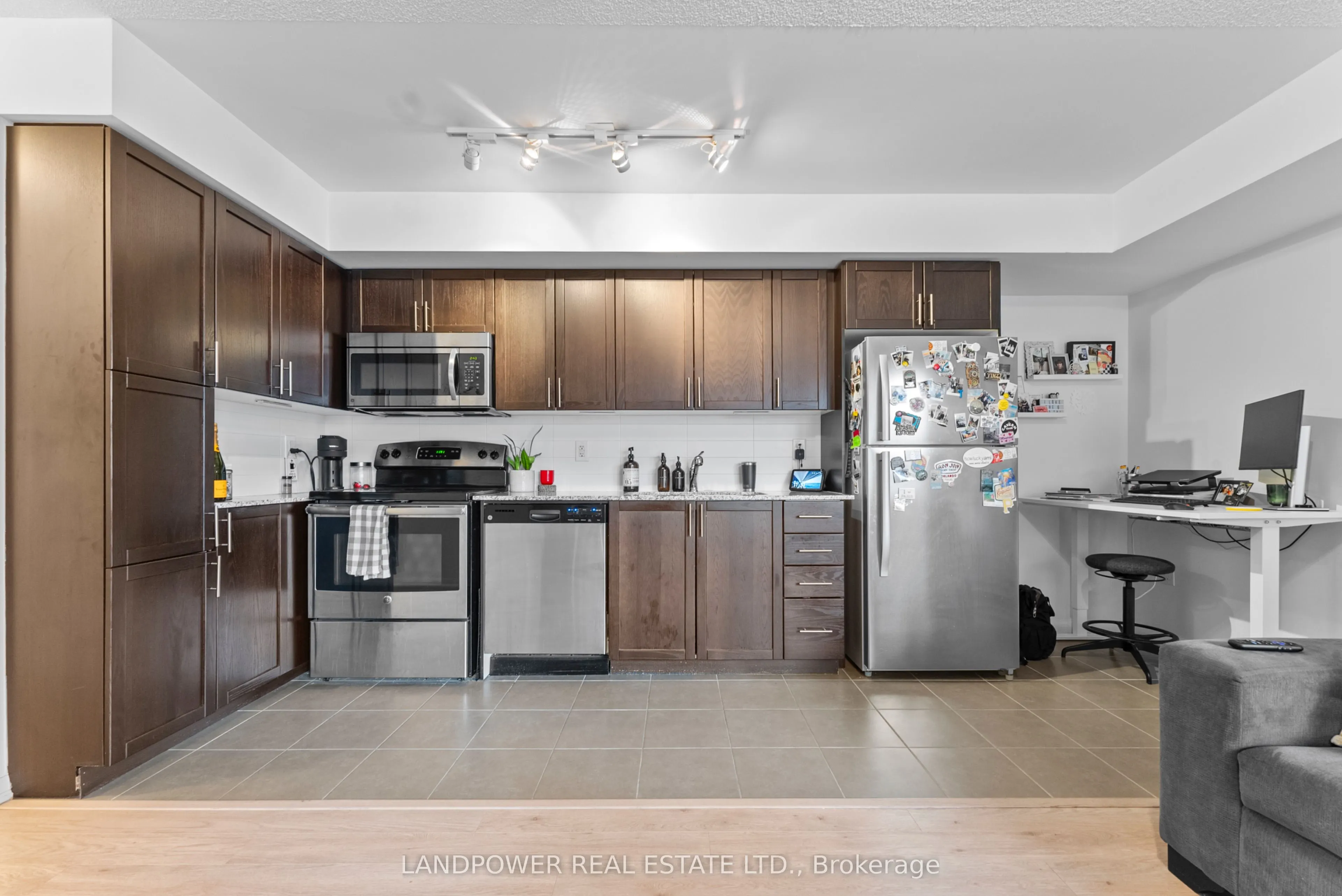 830 Lawrence Avenue W, #724