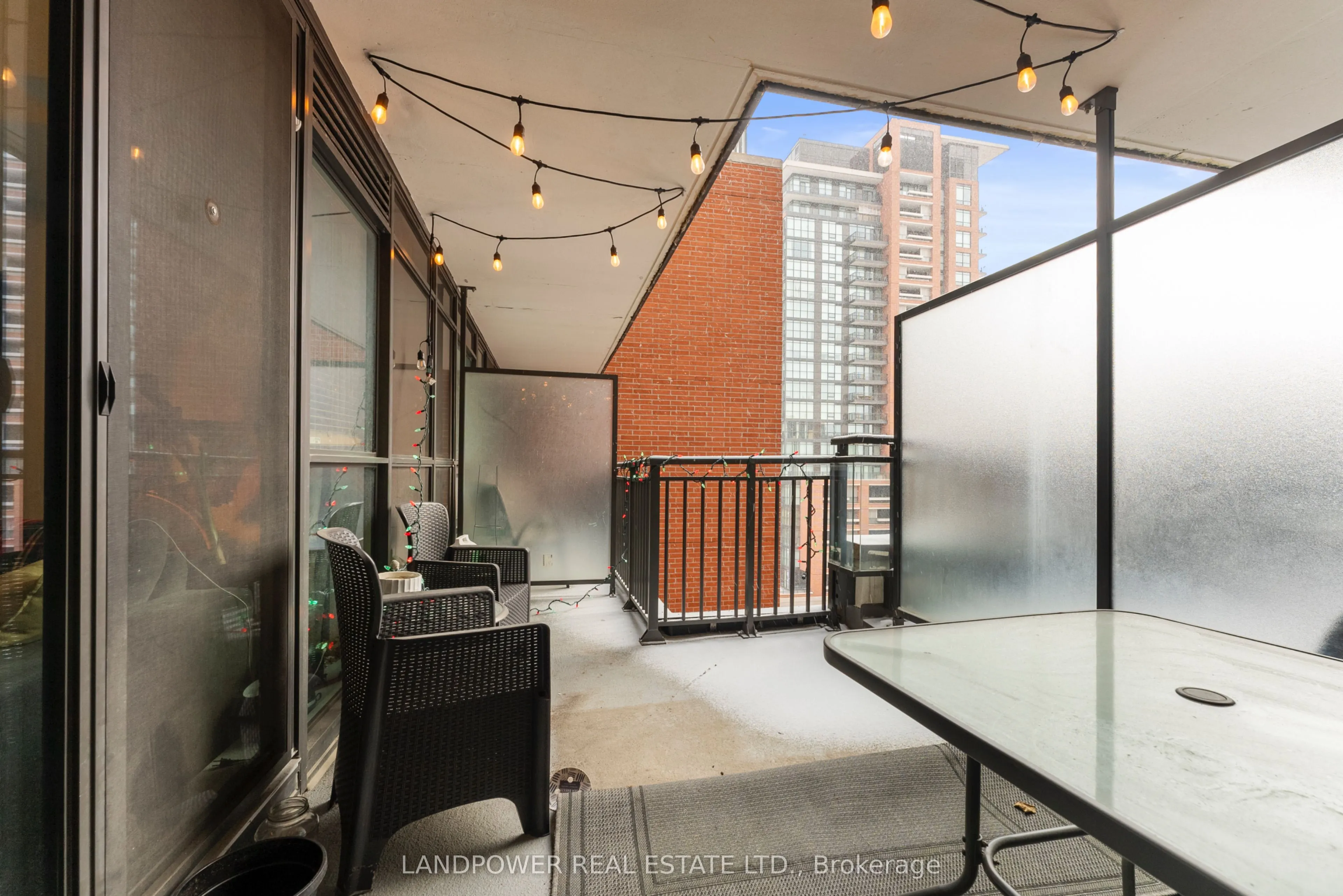 830 Lawrence Avenue W, #724