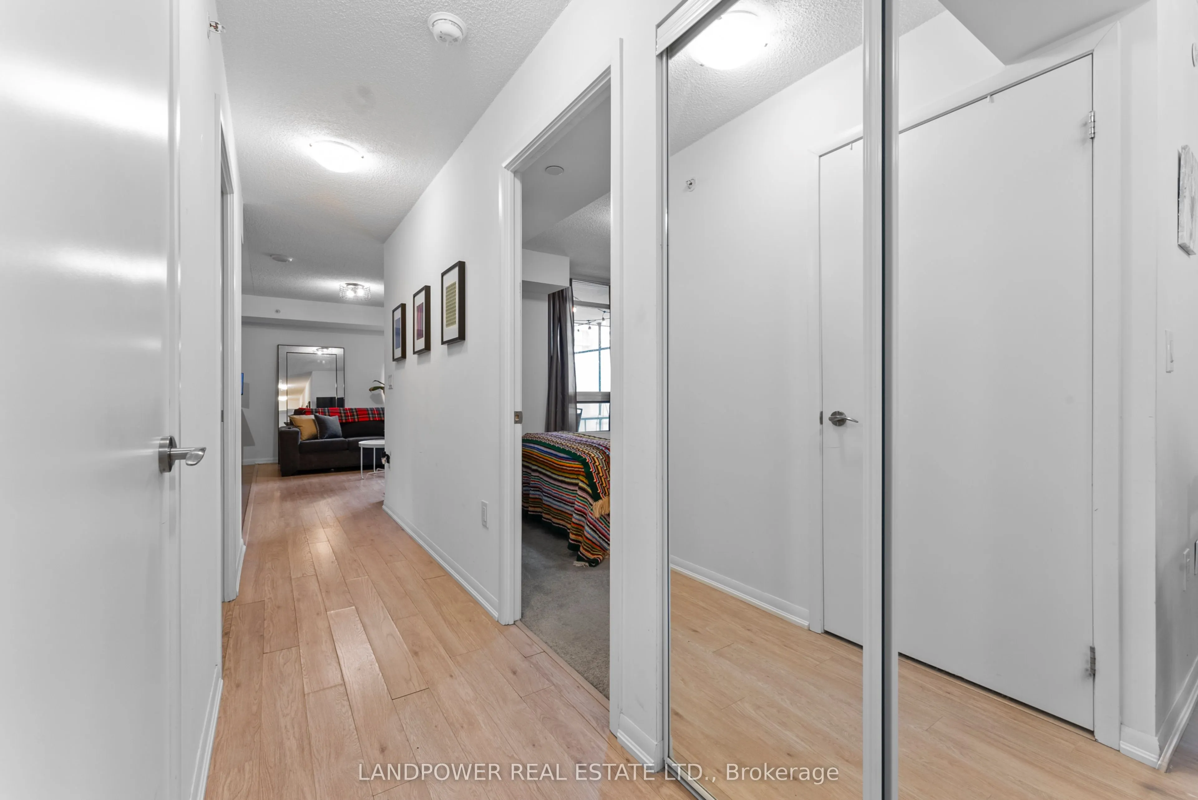830 Lawrence Avenue W, #724