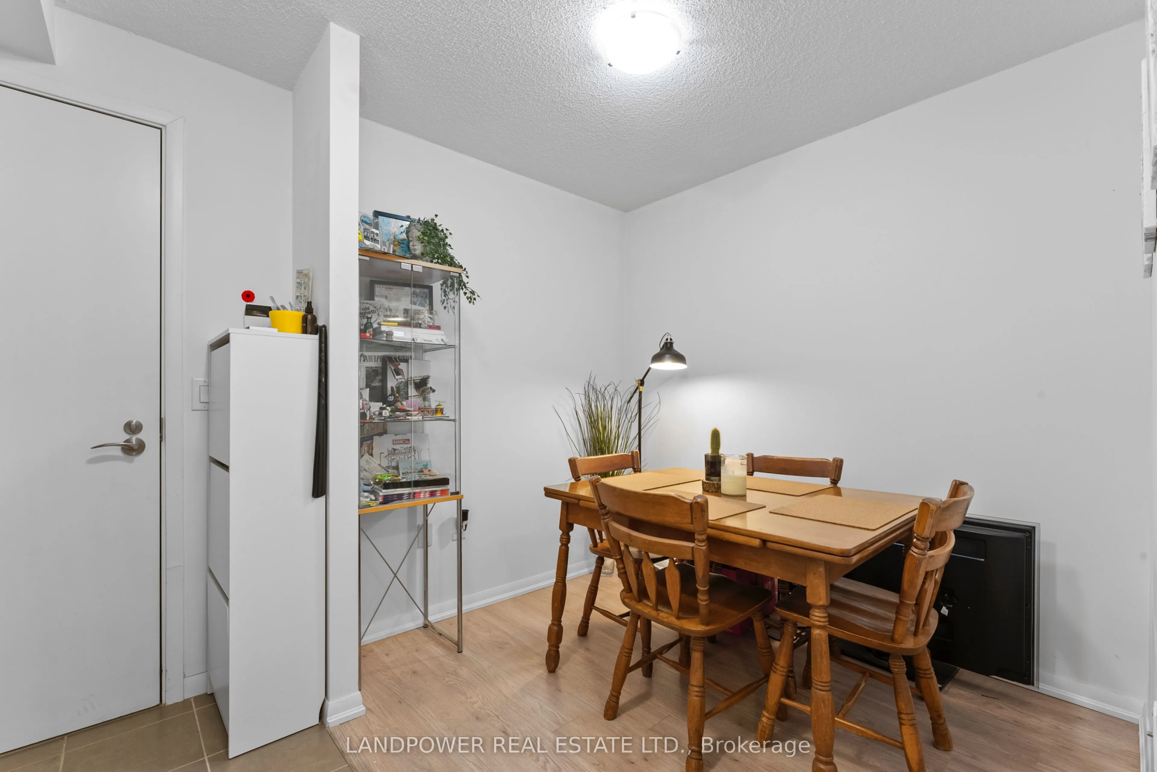 830 Lawrence Avenue W, #724
