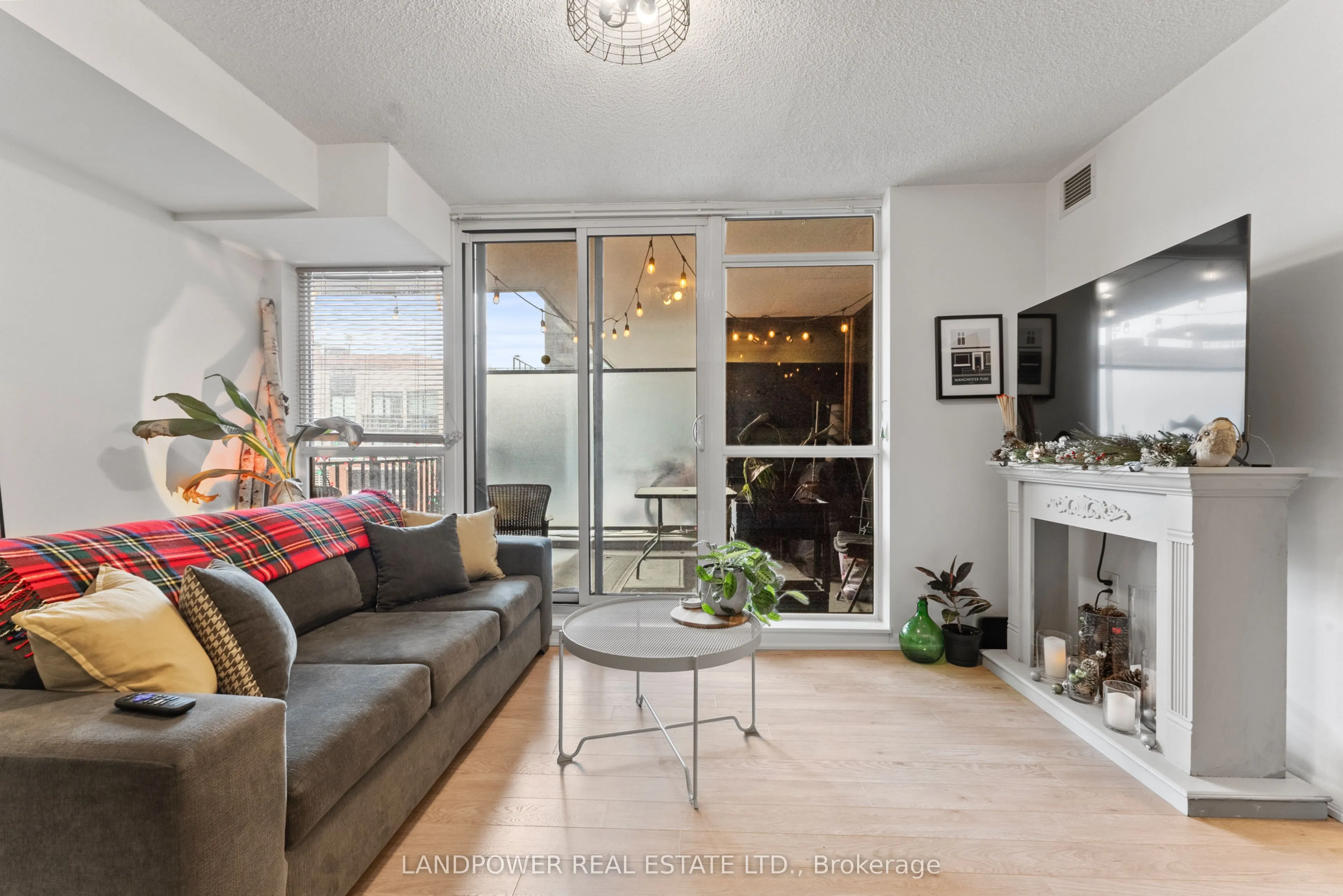 830 Lawrence Avenue W, #724