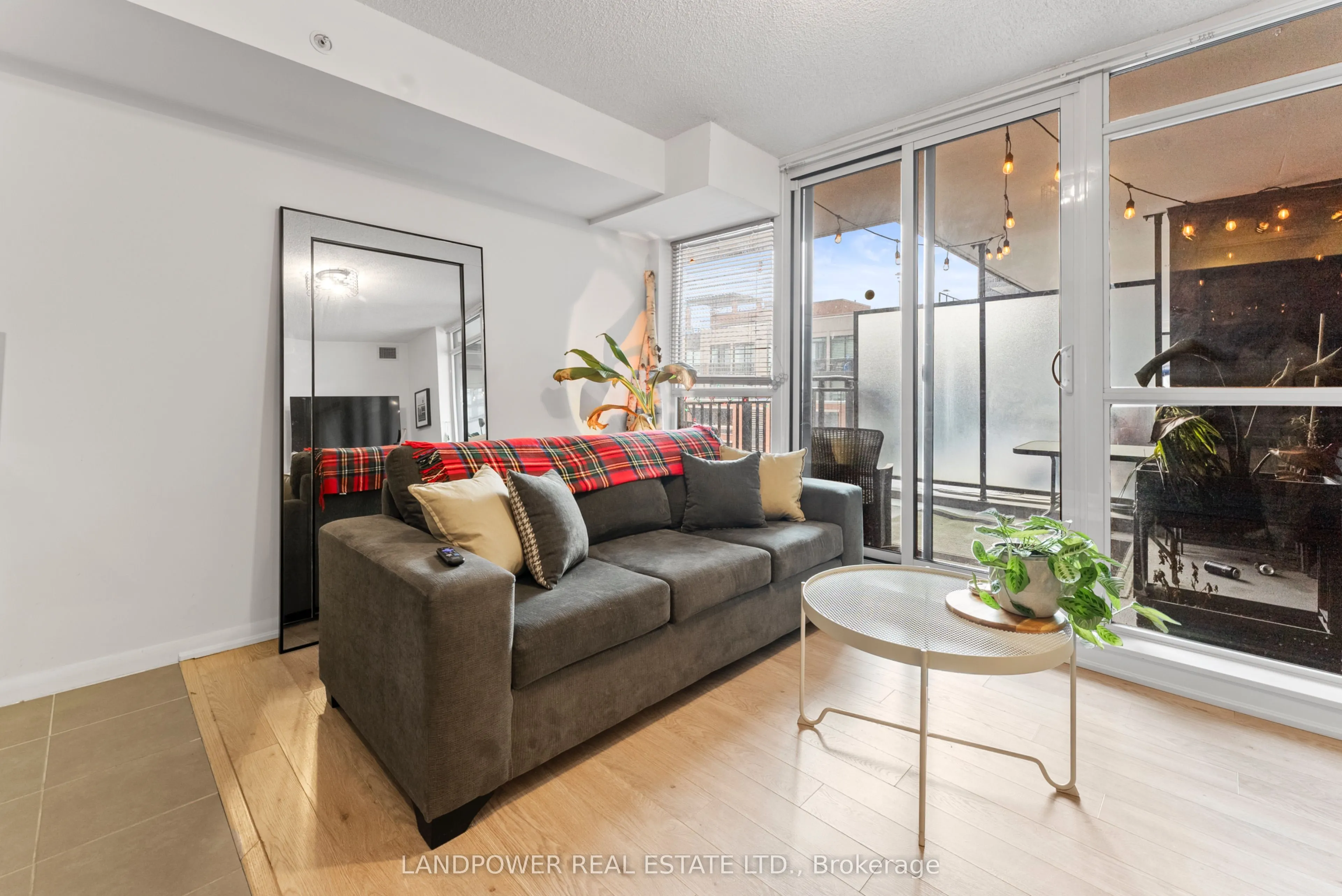 830 Lawrence Avenue W, #724