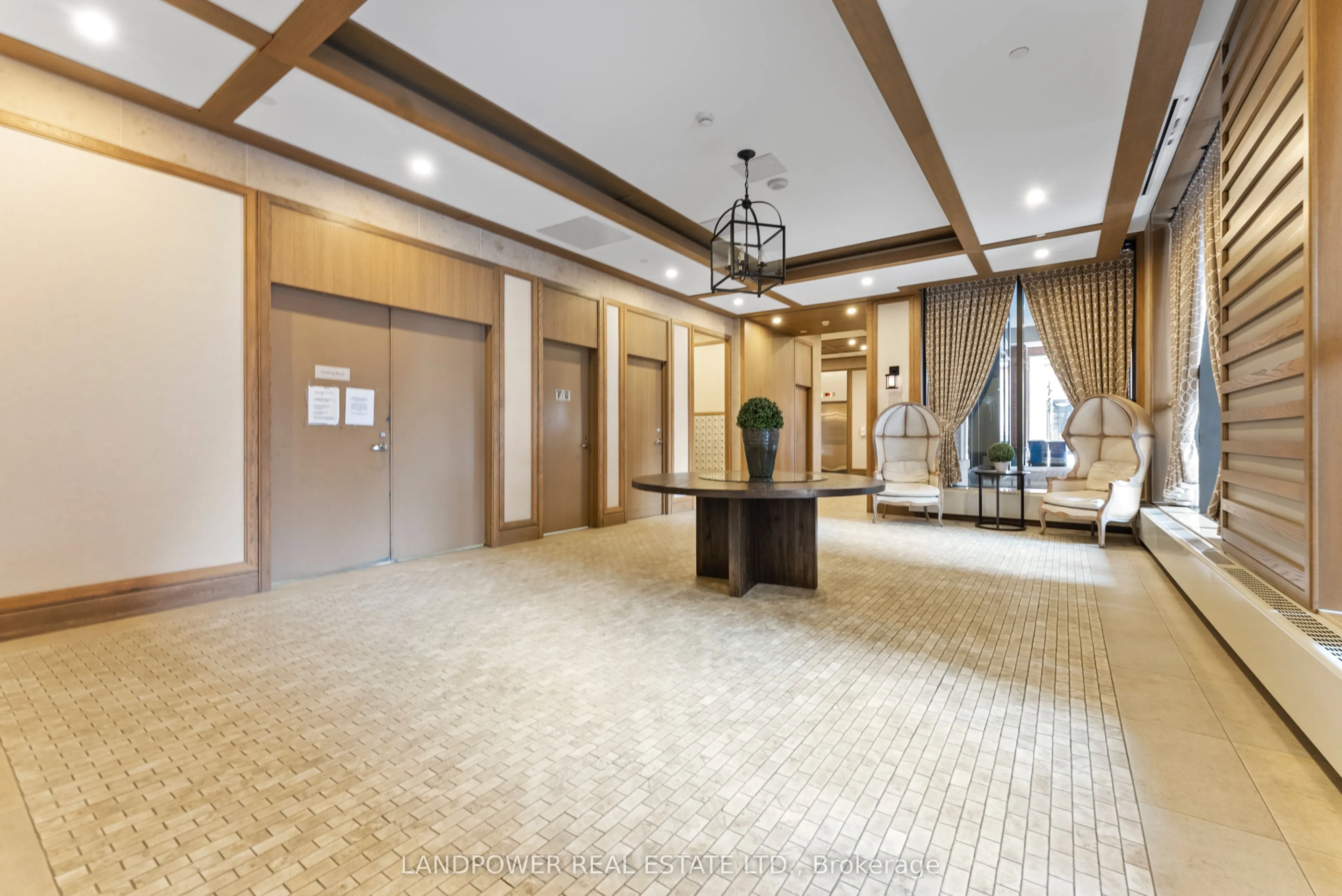 830 Lawrence Avenue W, #724