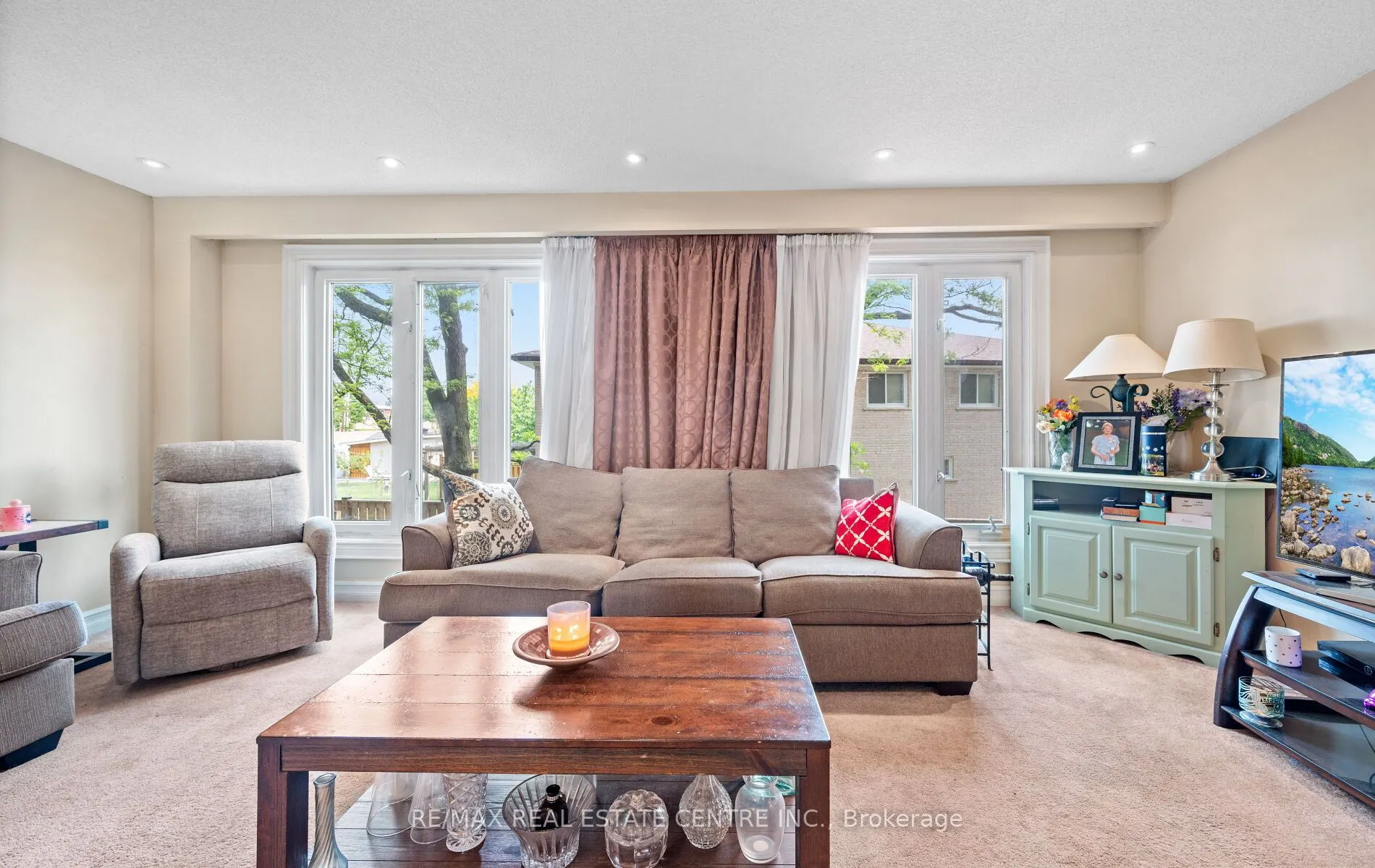 750 Burnhamthorpe Road E, #35