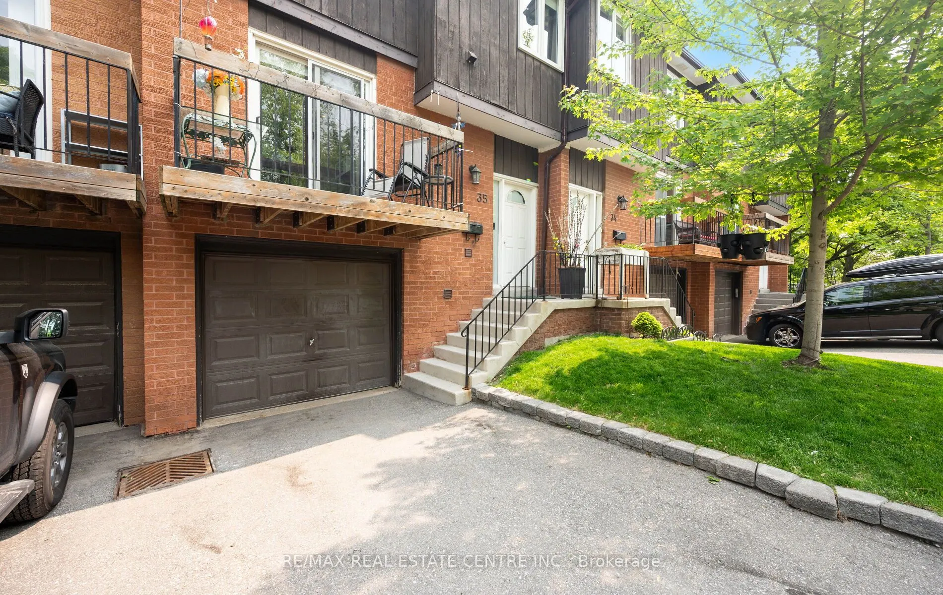 750 Burnhamthorpe Road E, #35