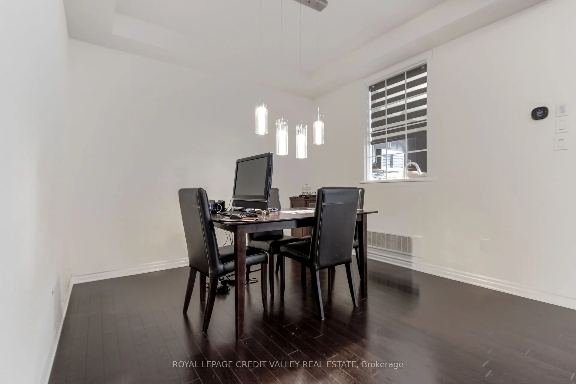 1229 Rose Way