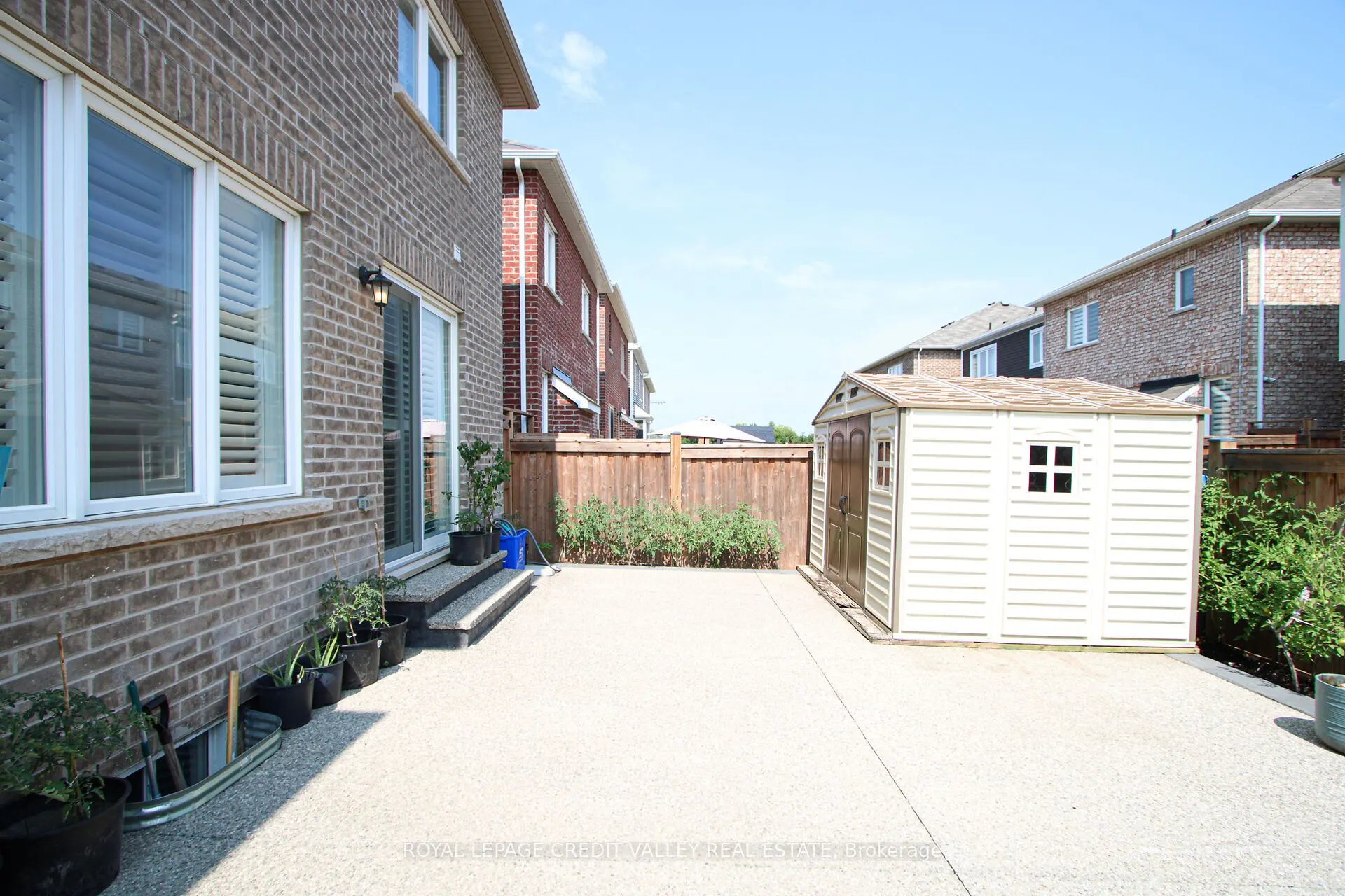 1229 Rose Way