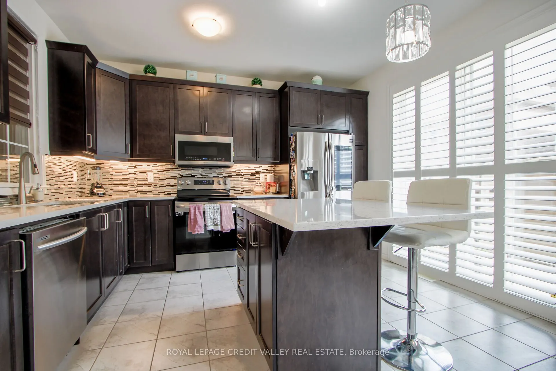 1229 Rose Way