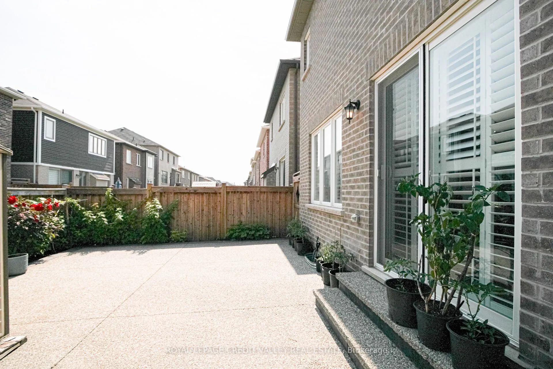 1229 Rose Way