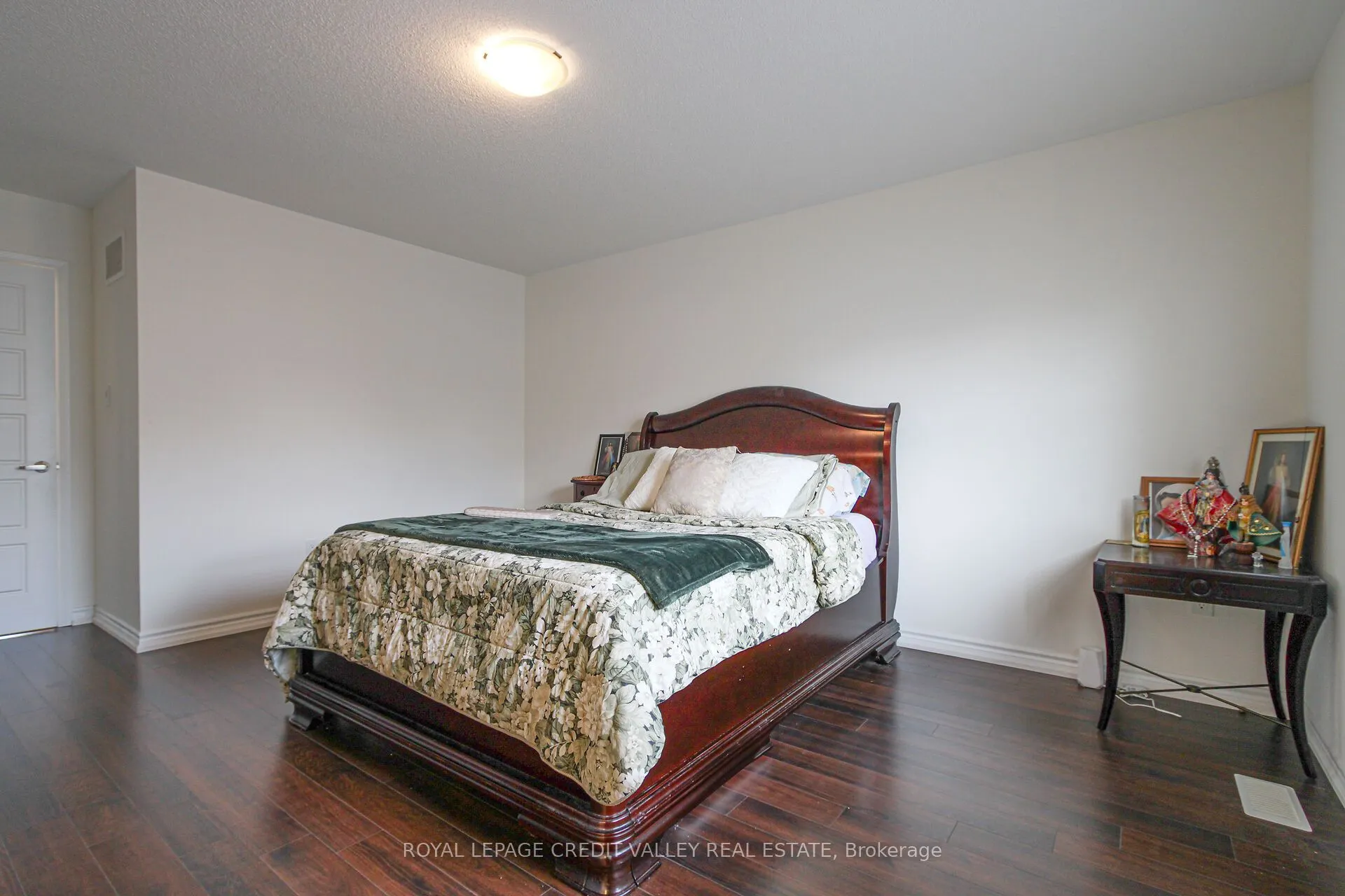 1229 Rose Way