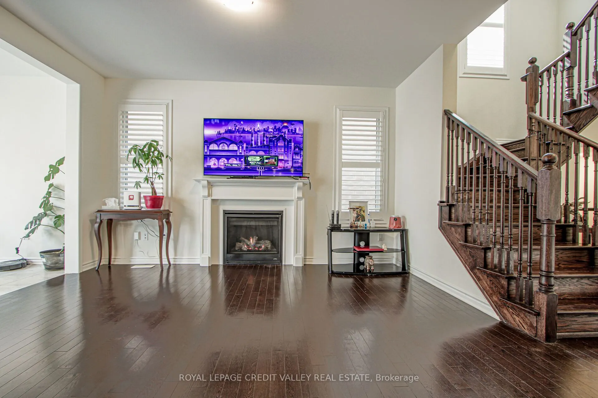 1229 Rose Way