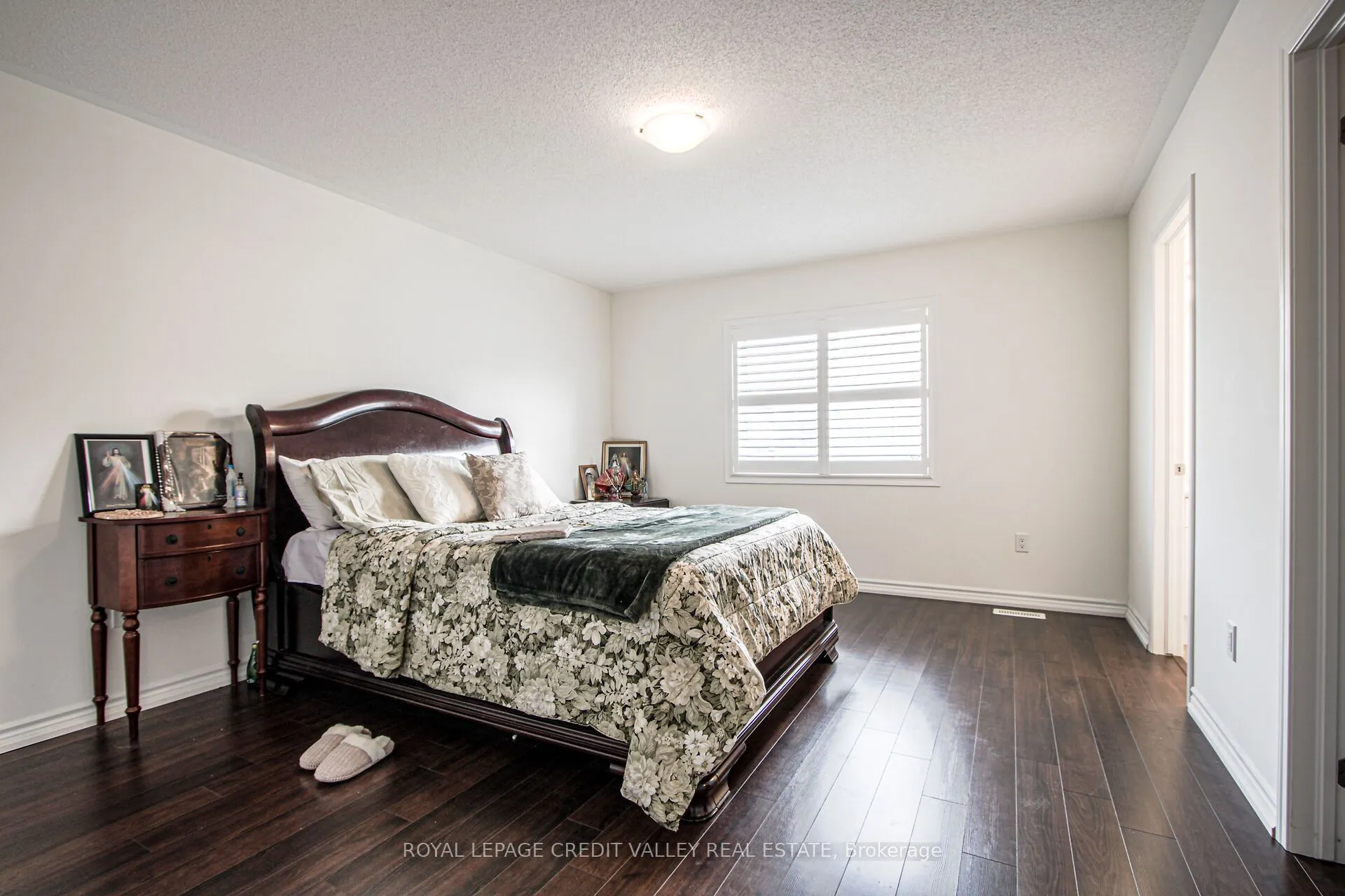 1229 Rose Way