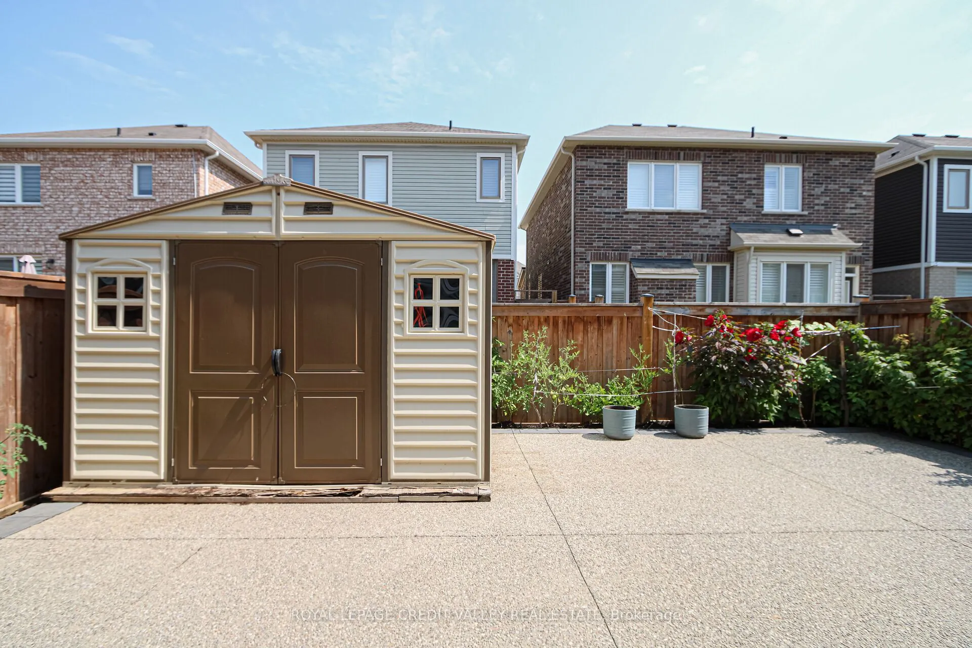 1229 Rose Way