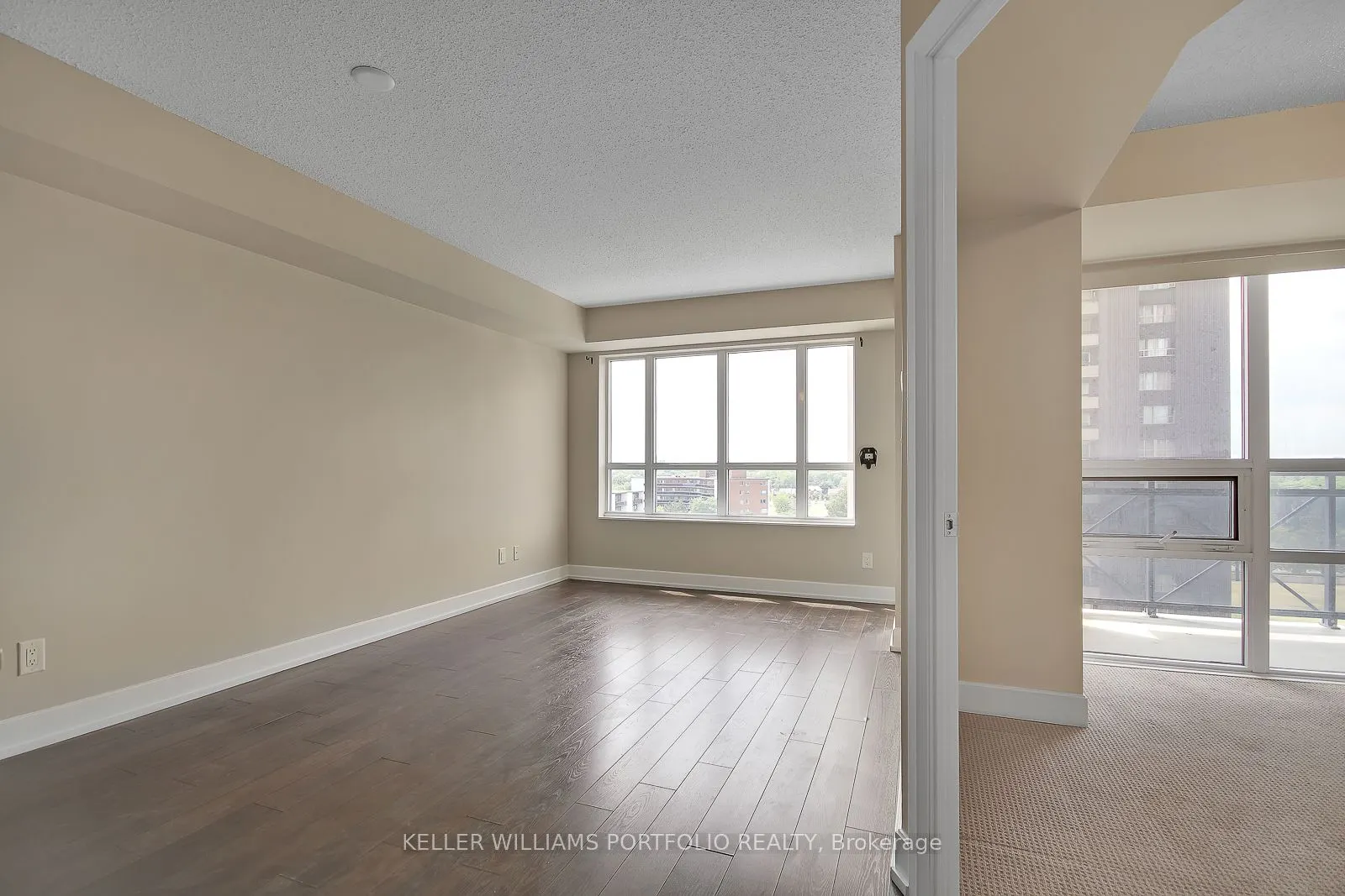 6 Eva Road, #509