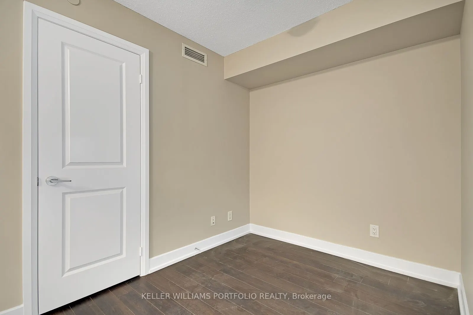 6 Eva Road, #509