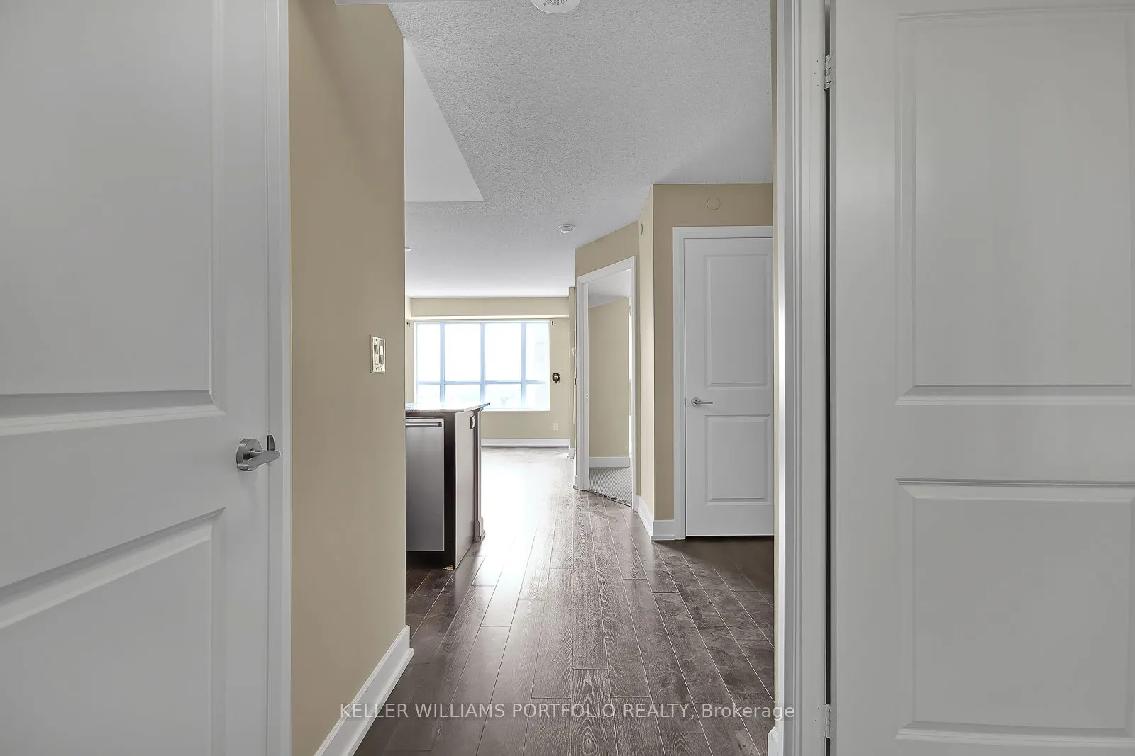 6 Eva Road, #509