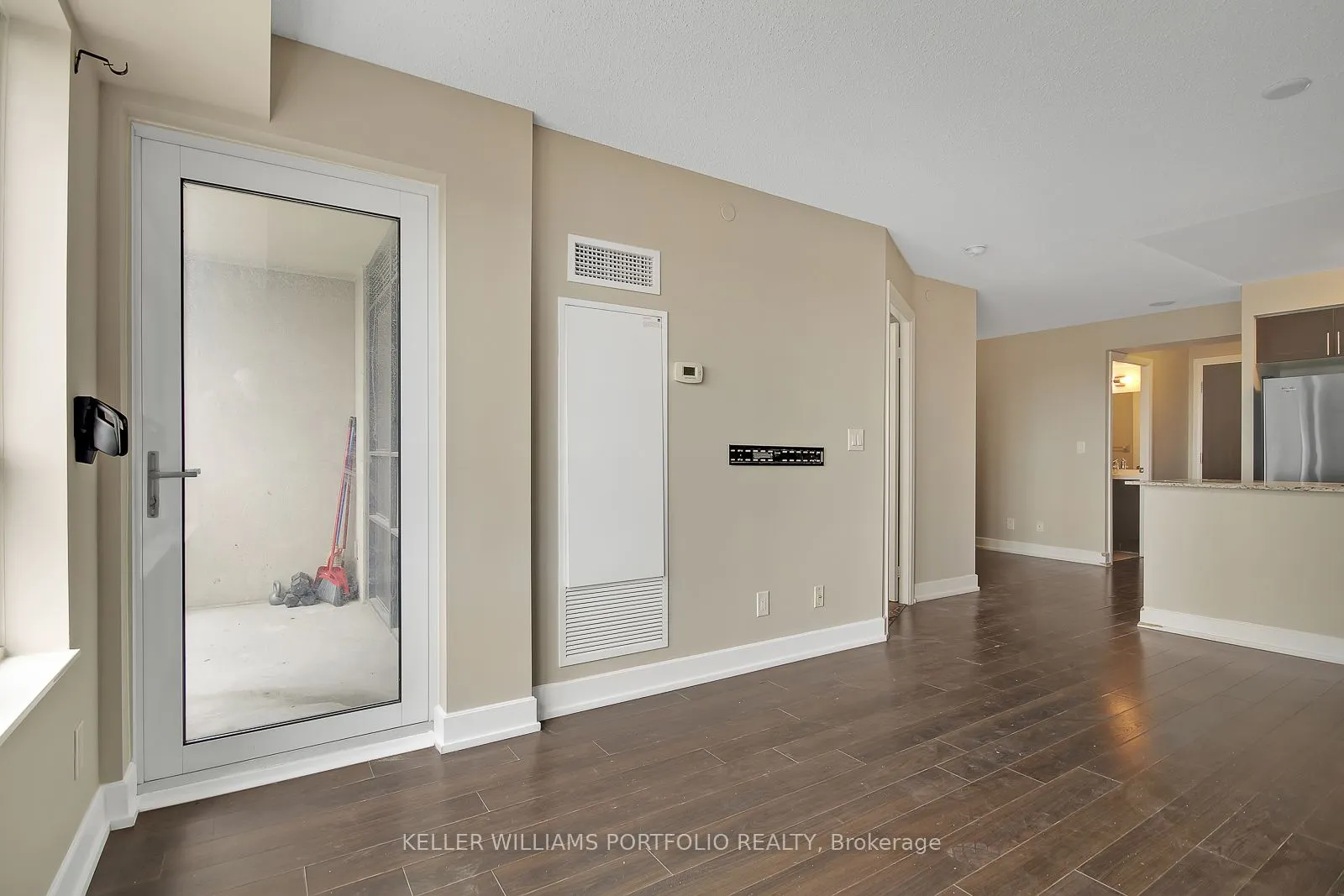 6 Eva Road, #509