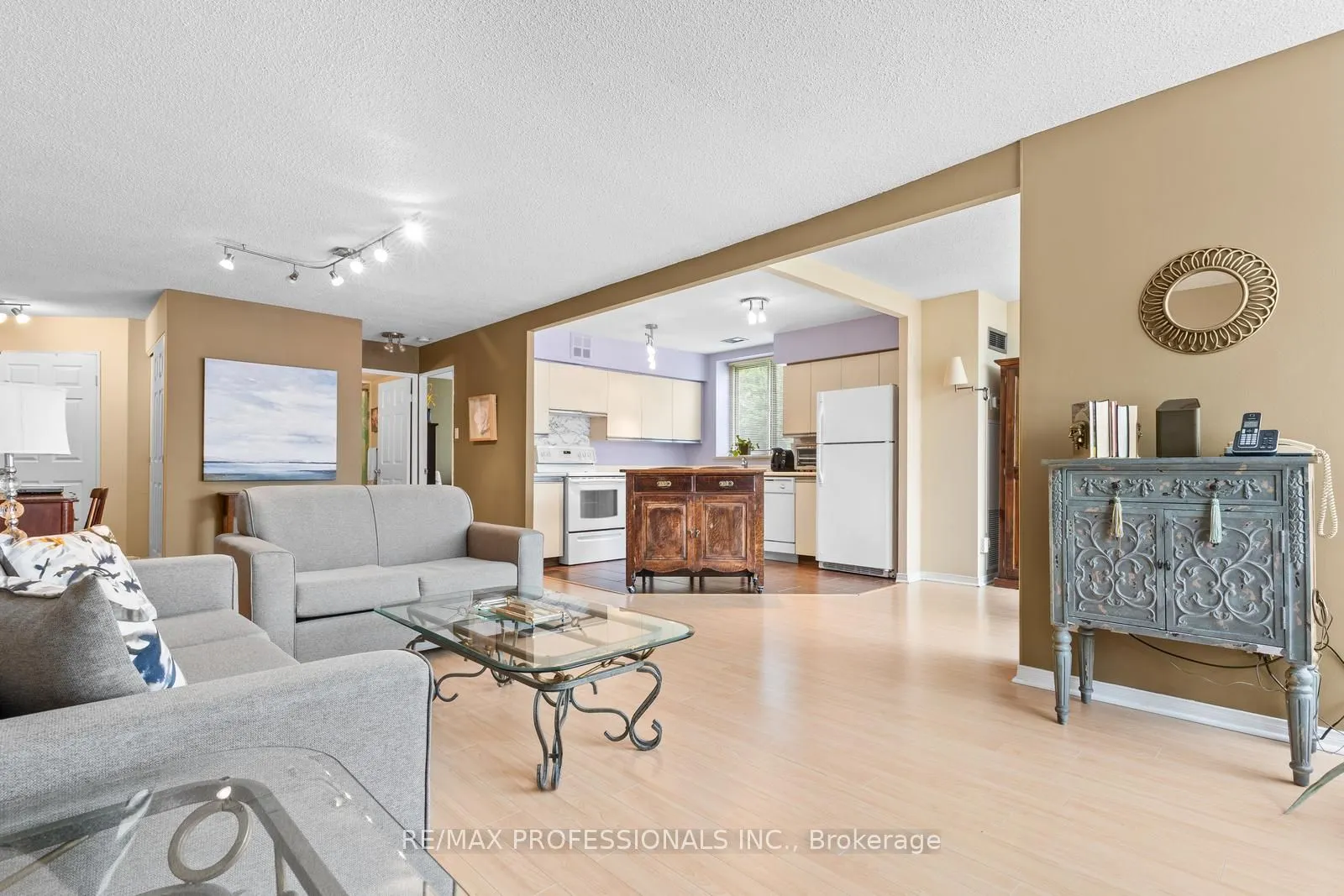 1485 Lakeshore Road E, #114