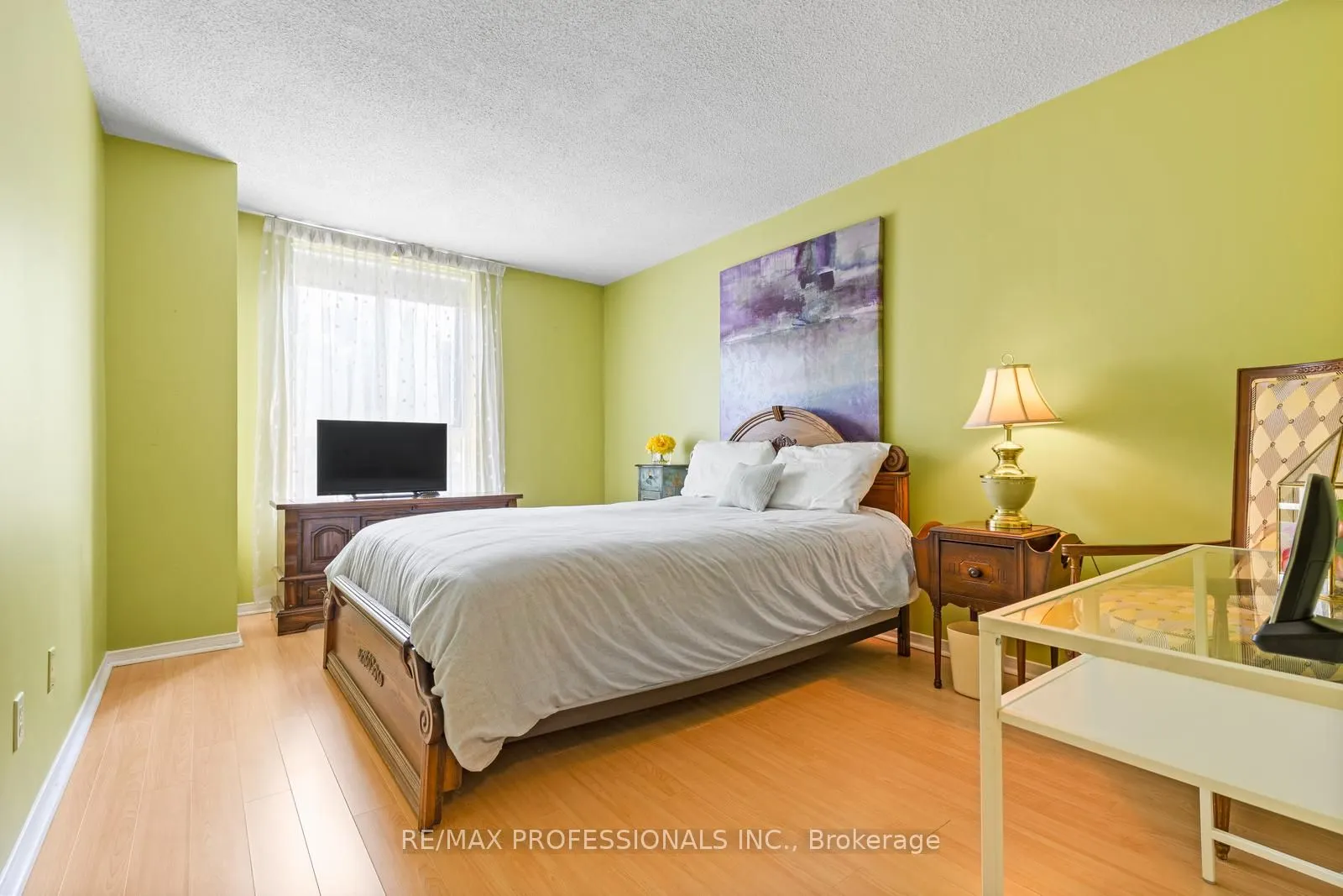1485 Lakeshore Road E, #114