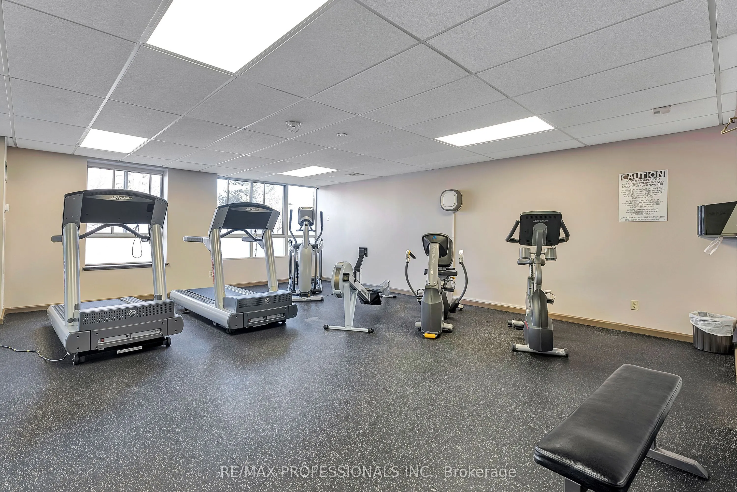1485 Lakeshore Road E, #114