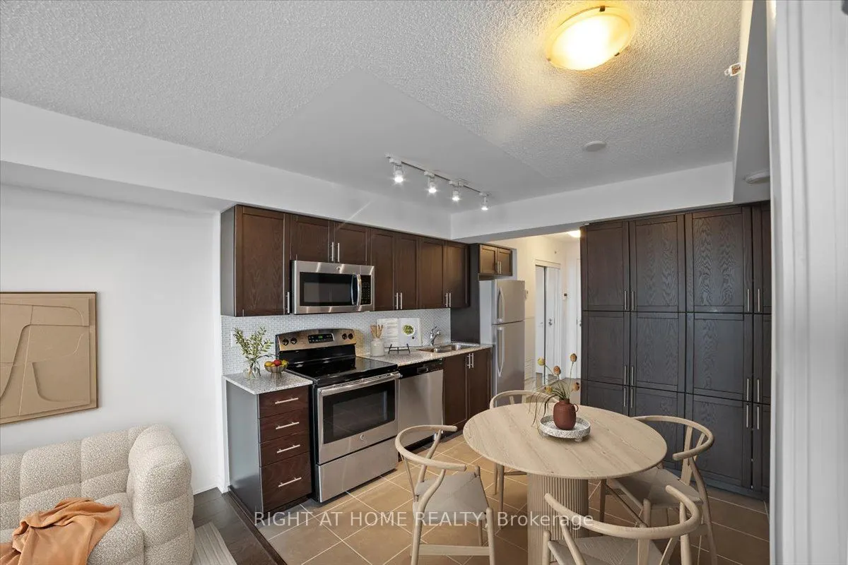 830 Lawrence Avenue, #537