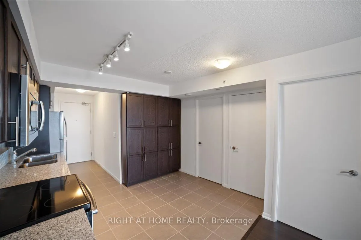 830 Lawrence Avenue, #537