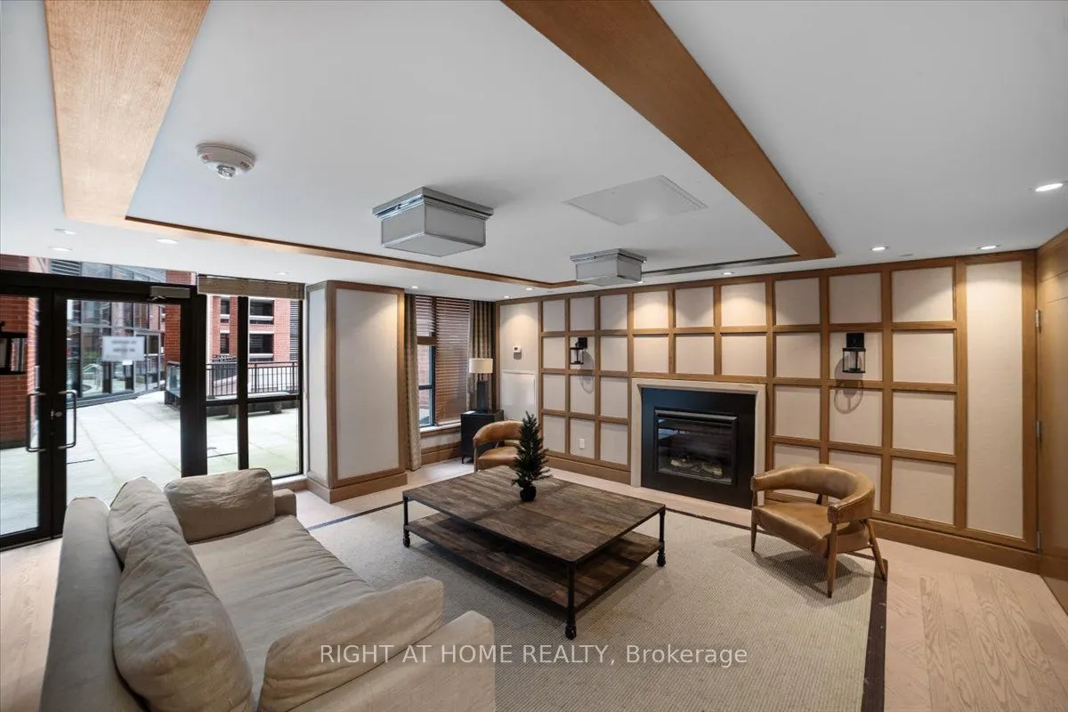 830 Lawrence Avenue, #537