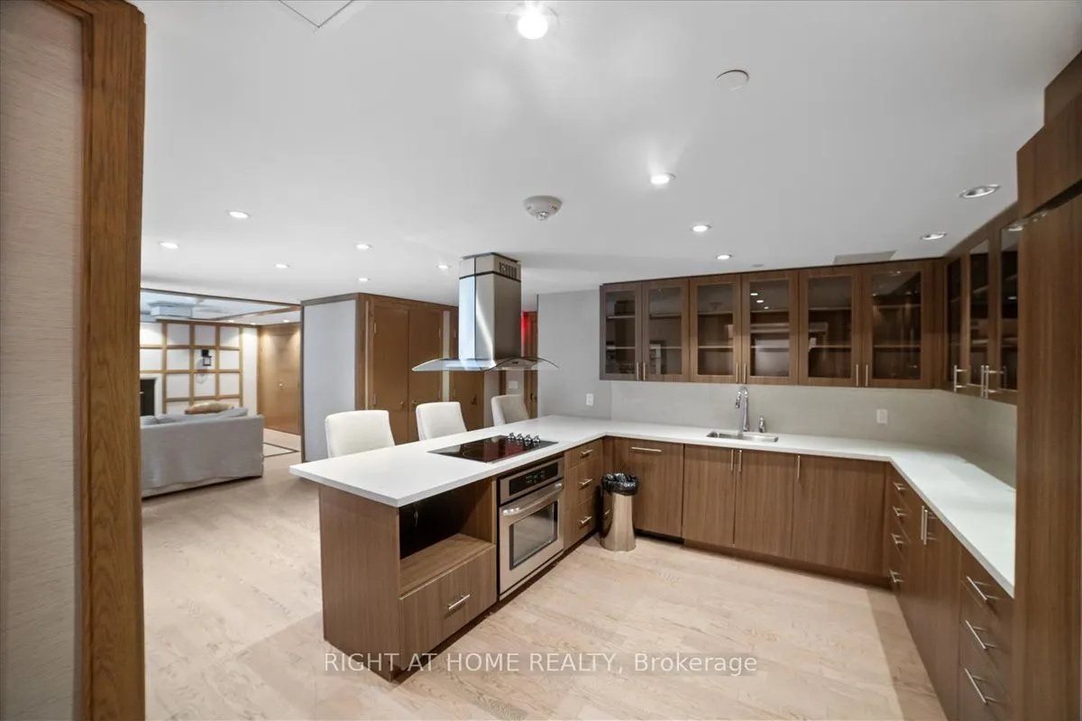 830 Lawrence Avenue, #537