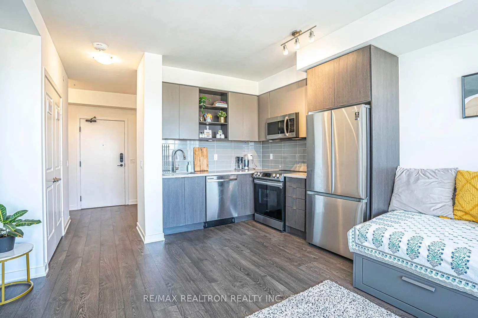 4675 Metcalfe Avenue, #2003