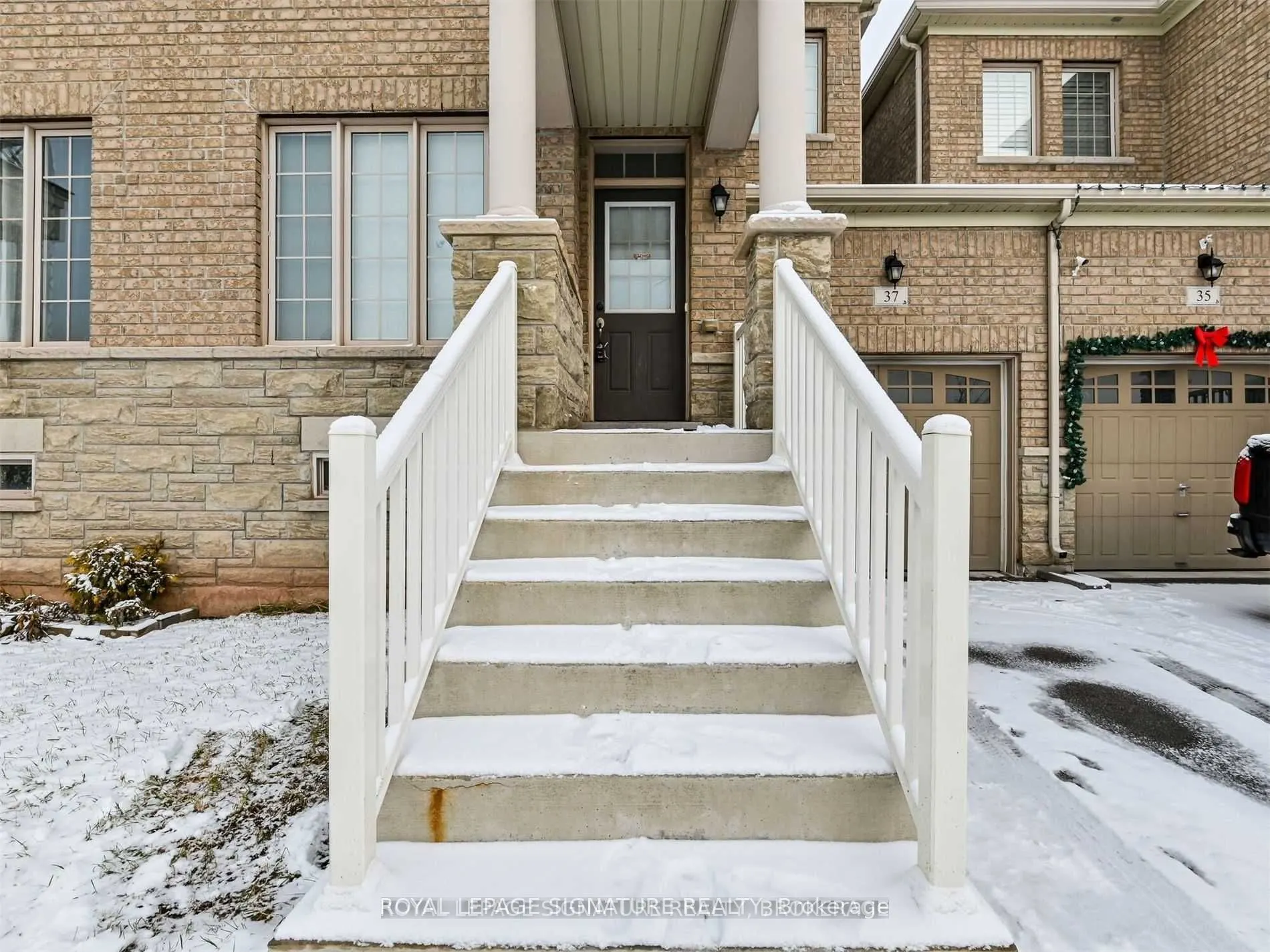 37 Chesterwood Crescent