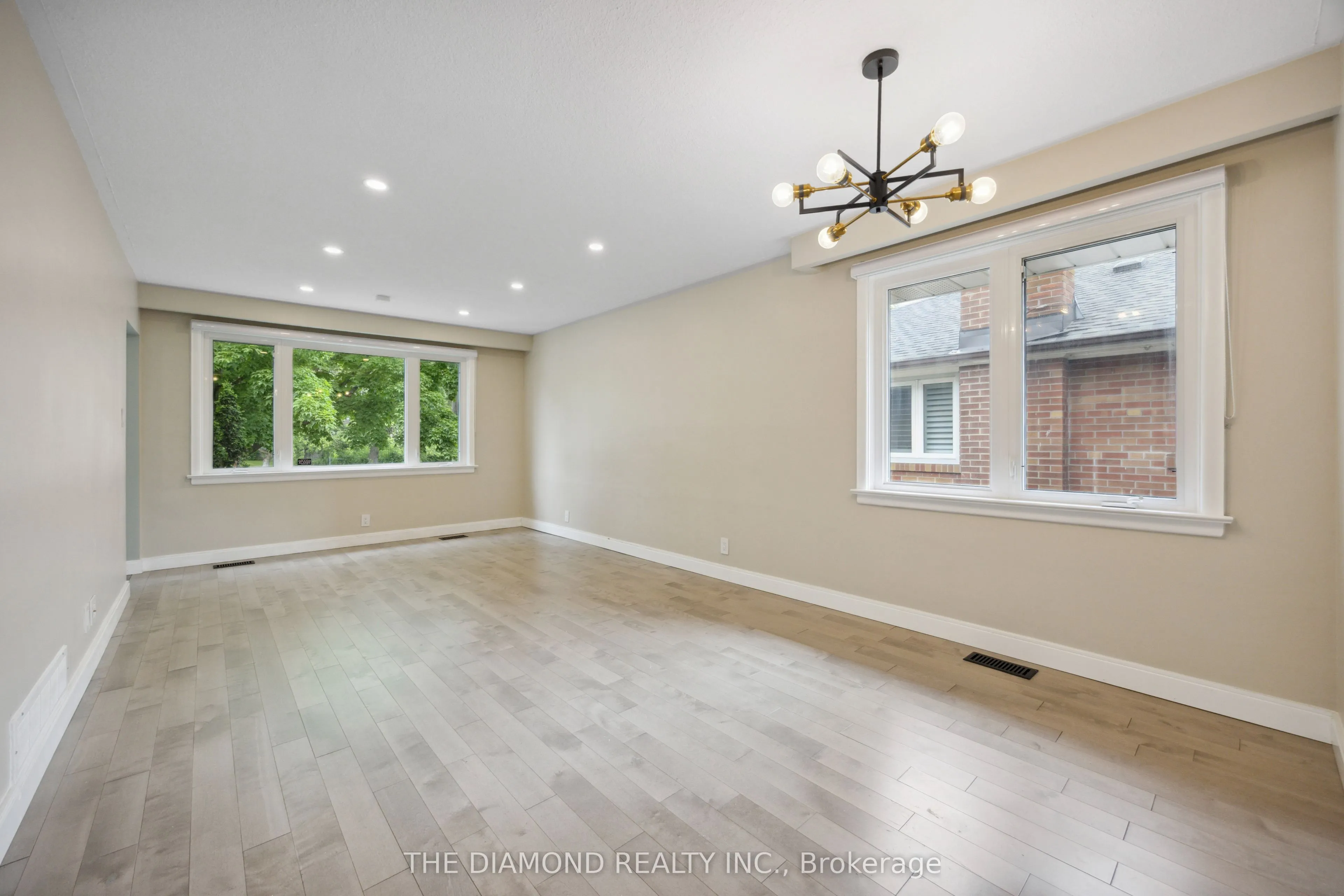 257 The Westway, #Main Floor