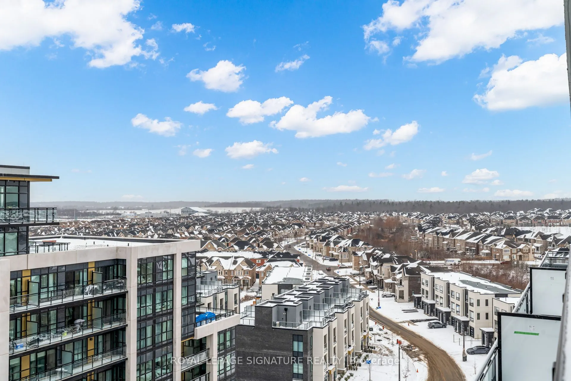 395 Dundas Street W, #PH20