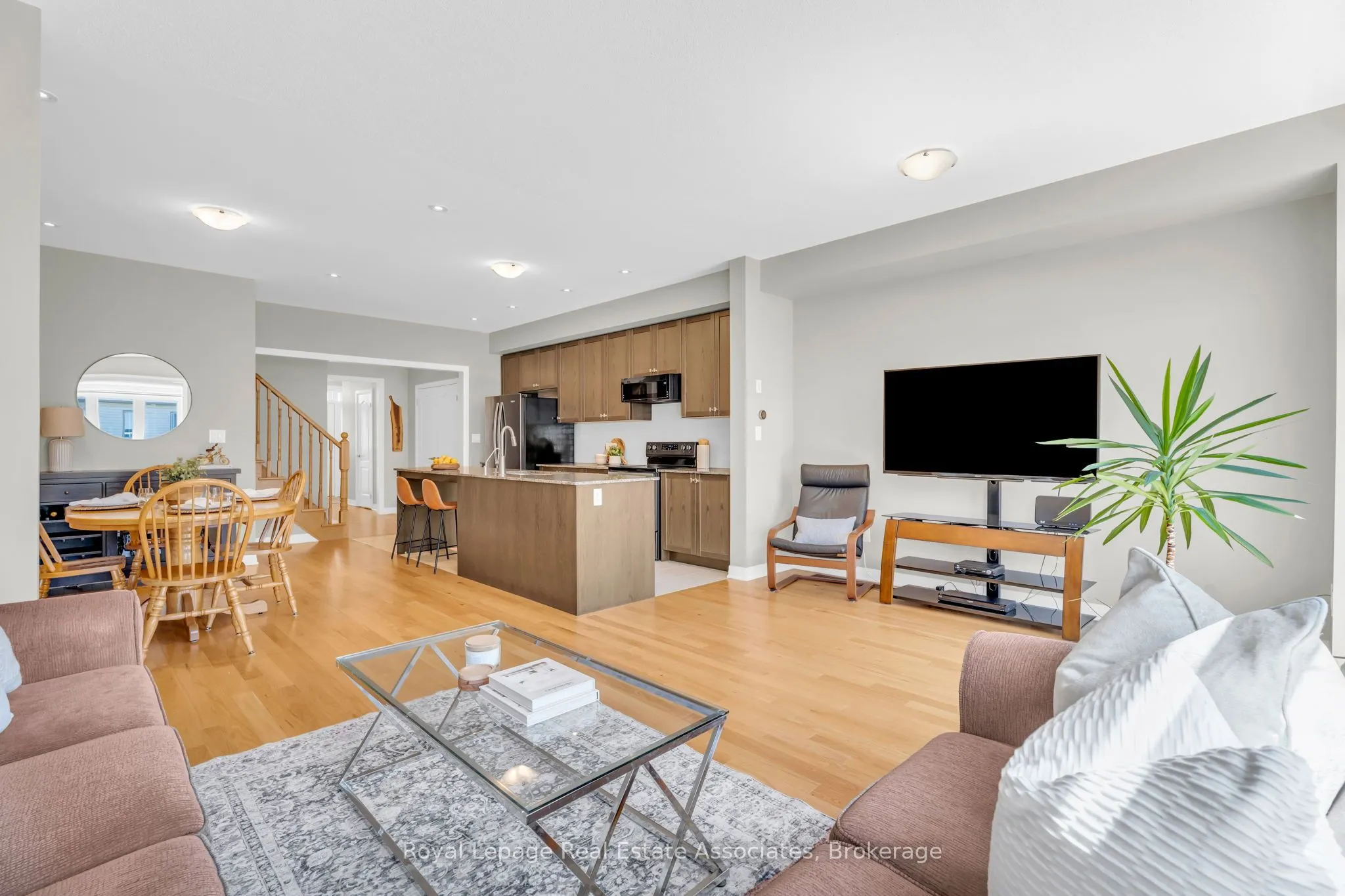 172 Parkinson Crescent