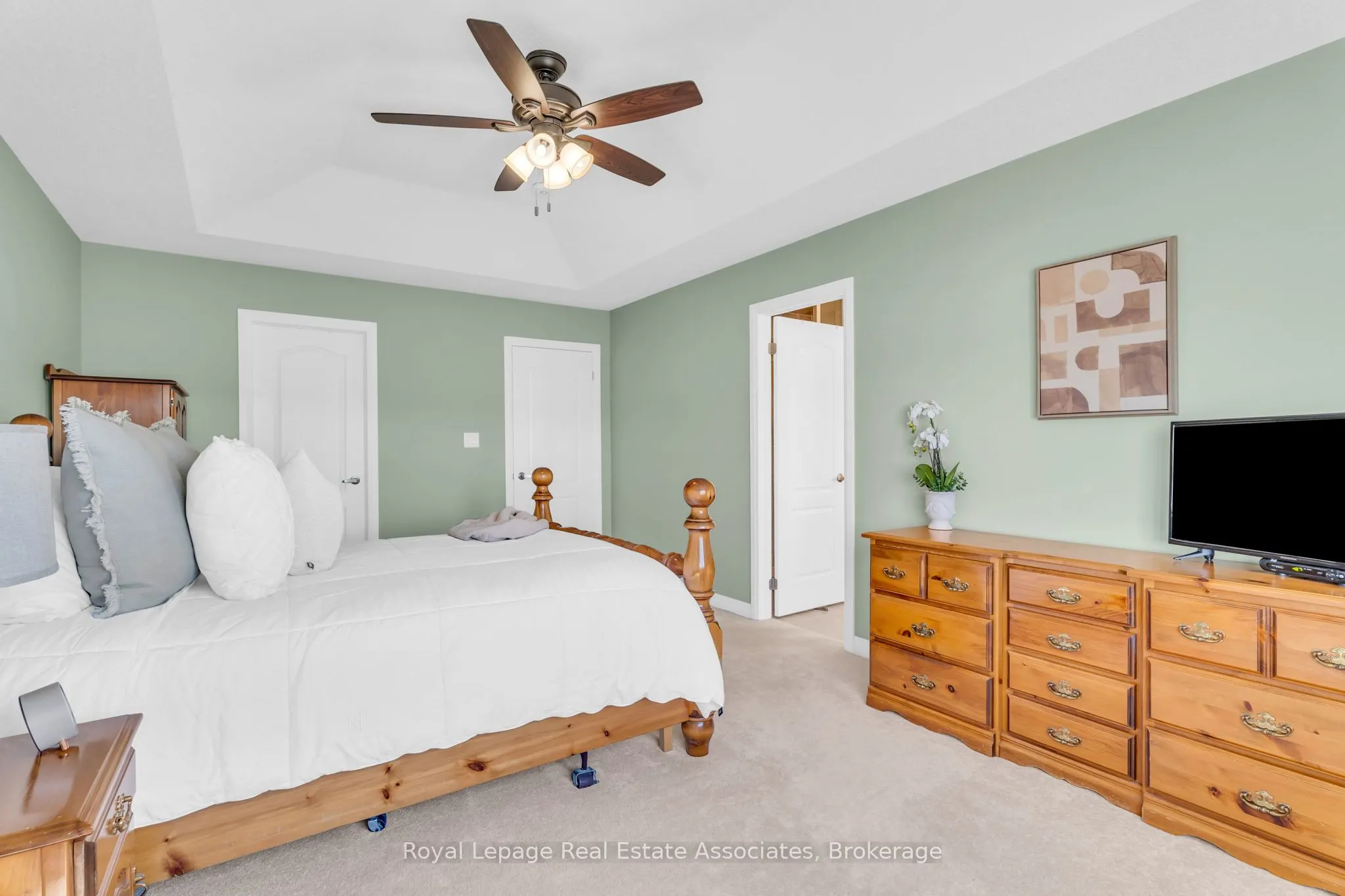 172 Parkinson Crescent