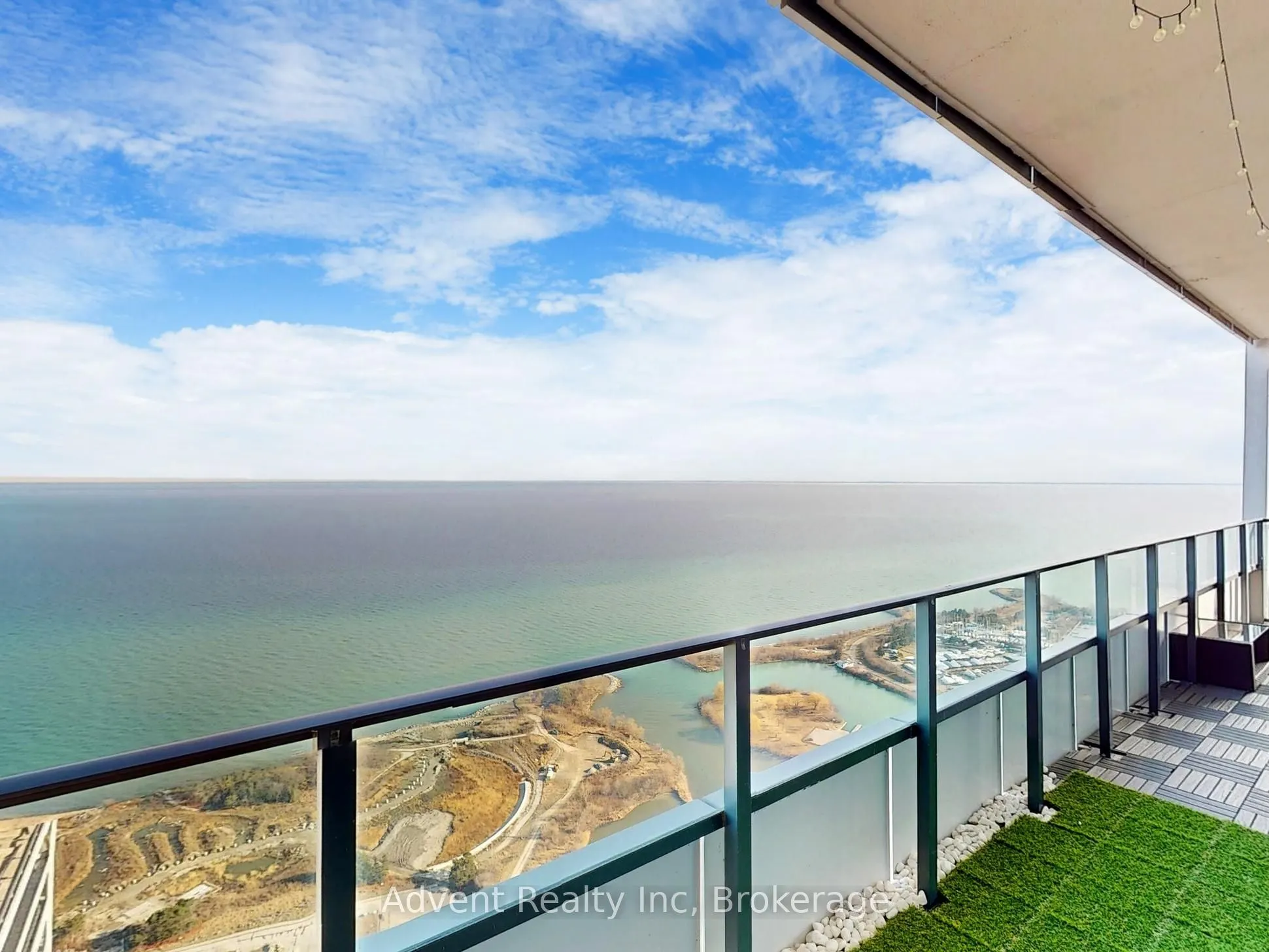 30 Shore Breeze Drive, #LPH07A