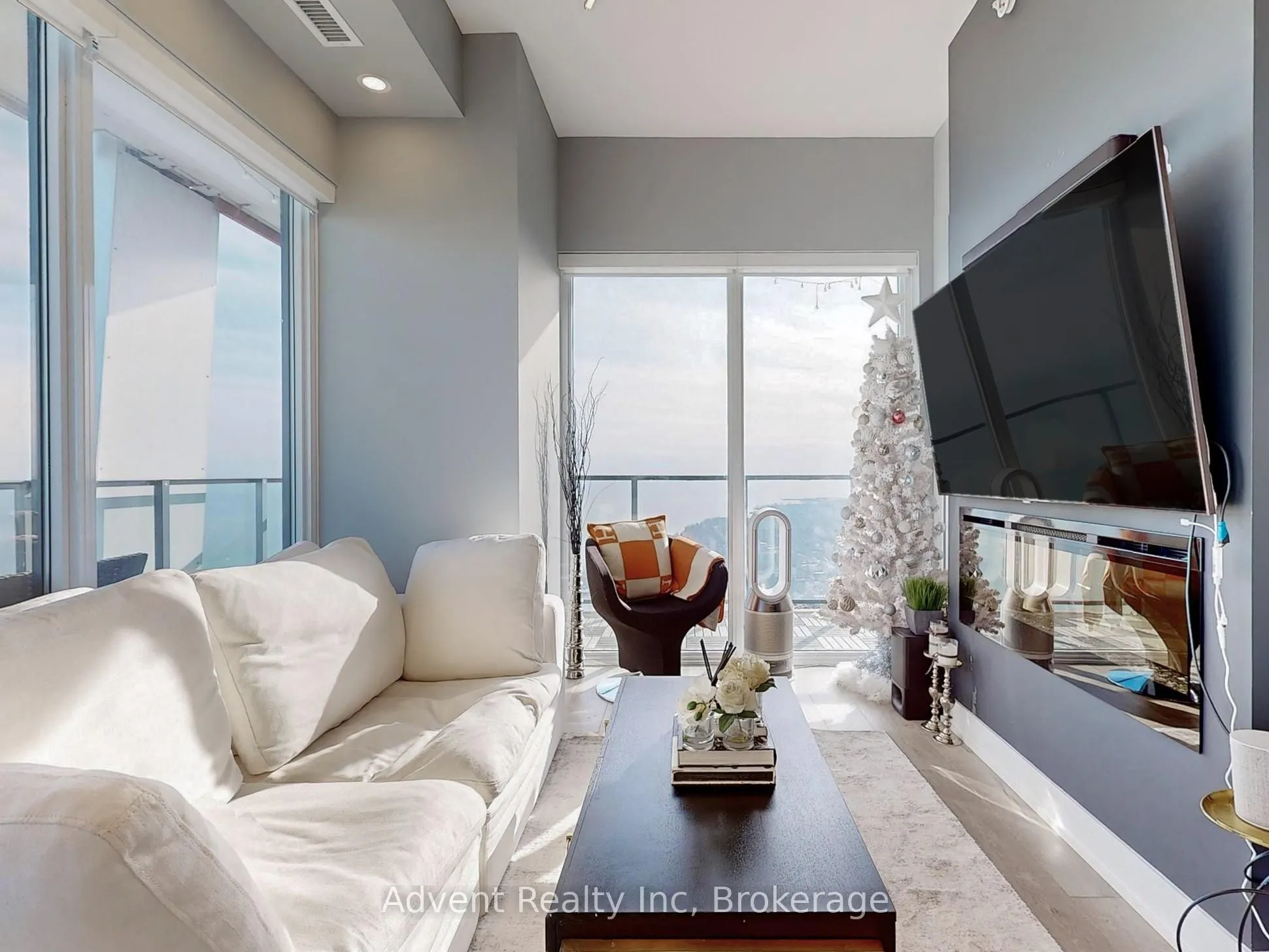 30 Shore Breeze Drive, #LPH07A