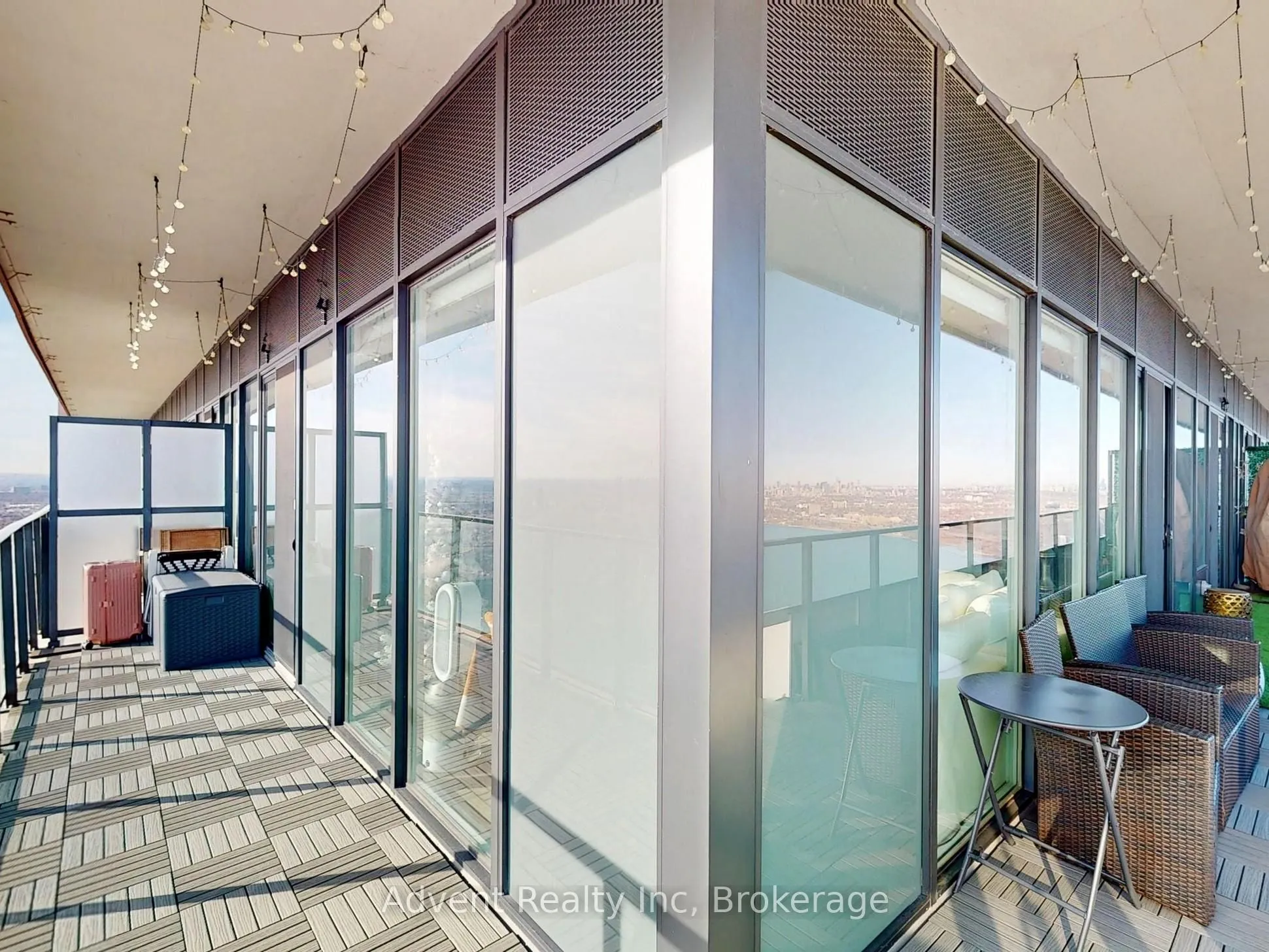 30 Shore Breeze Drive, #LPH07A