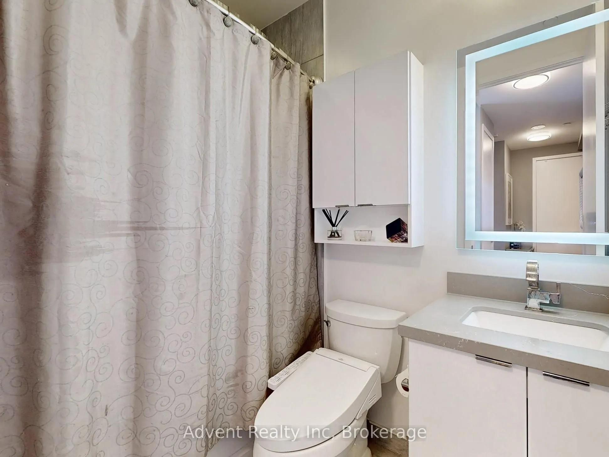 30 Shore Breeze Drive, #LPH07A