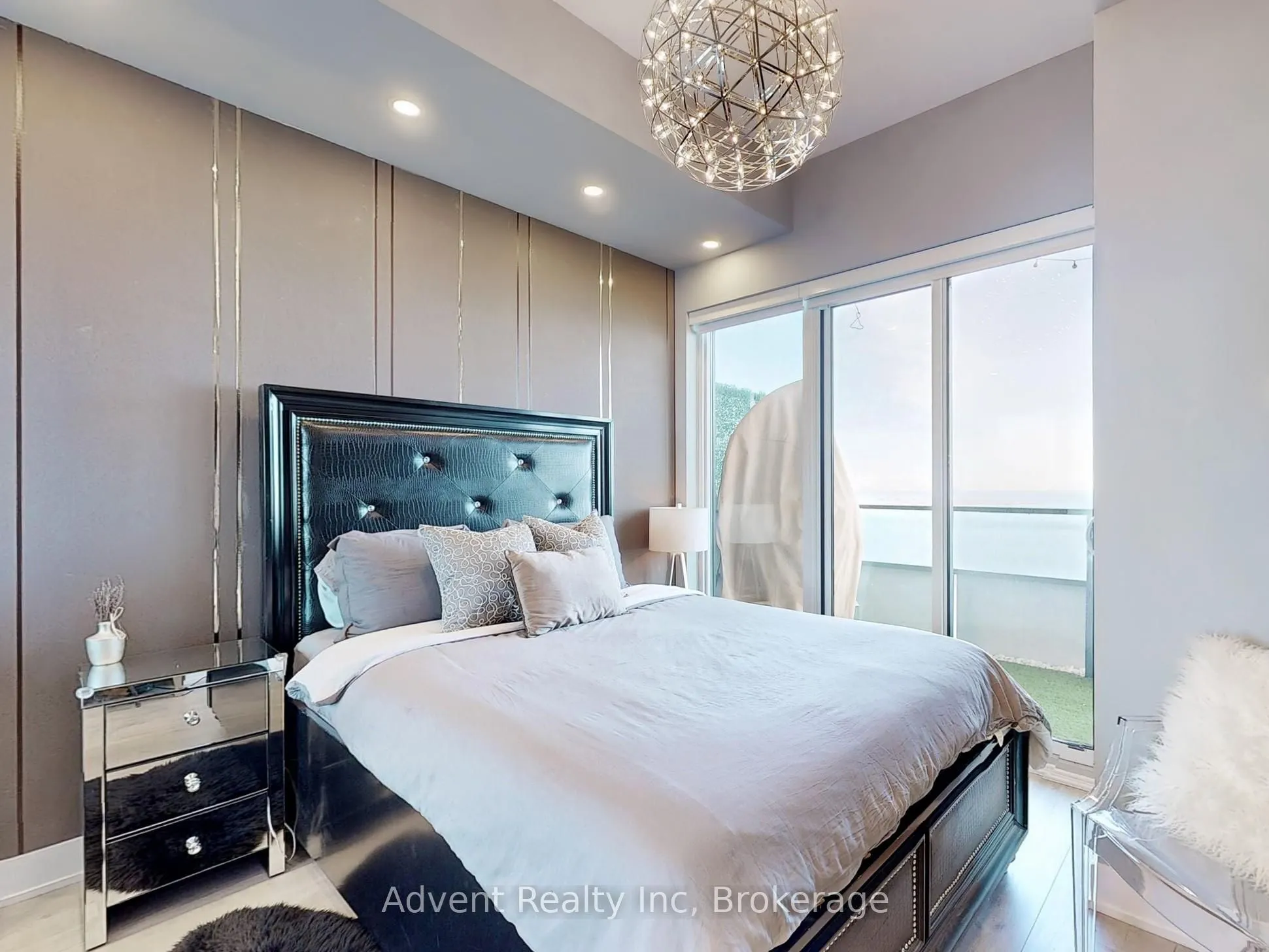 30 Shore Breeze Drive, #LPH07A